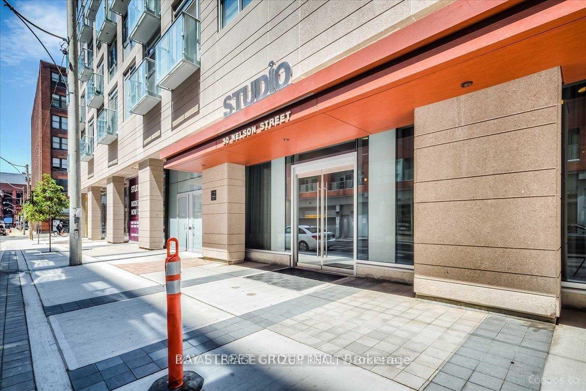 Photo 16 of Unit 1603, 30 Nelson Street, Toronto, Waterfront Communities — HOMEH