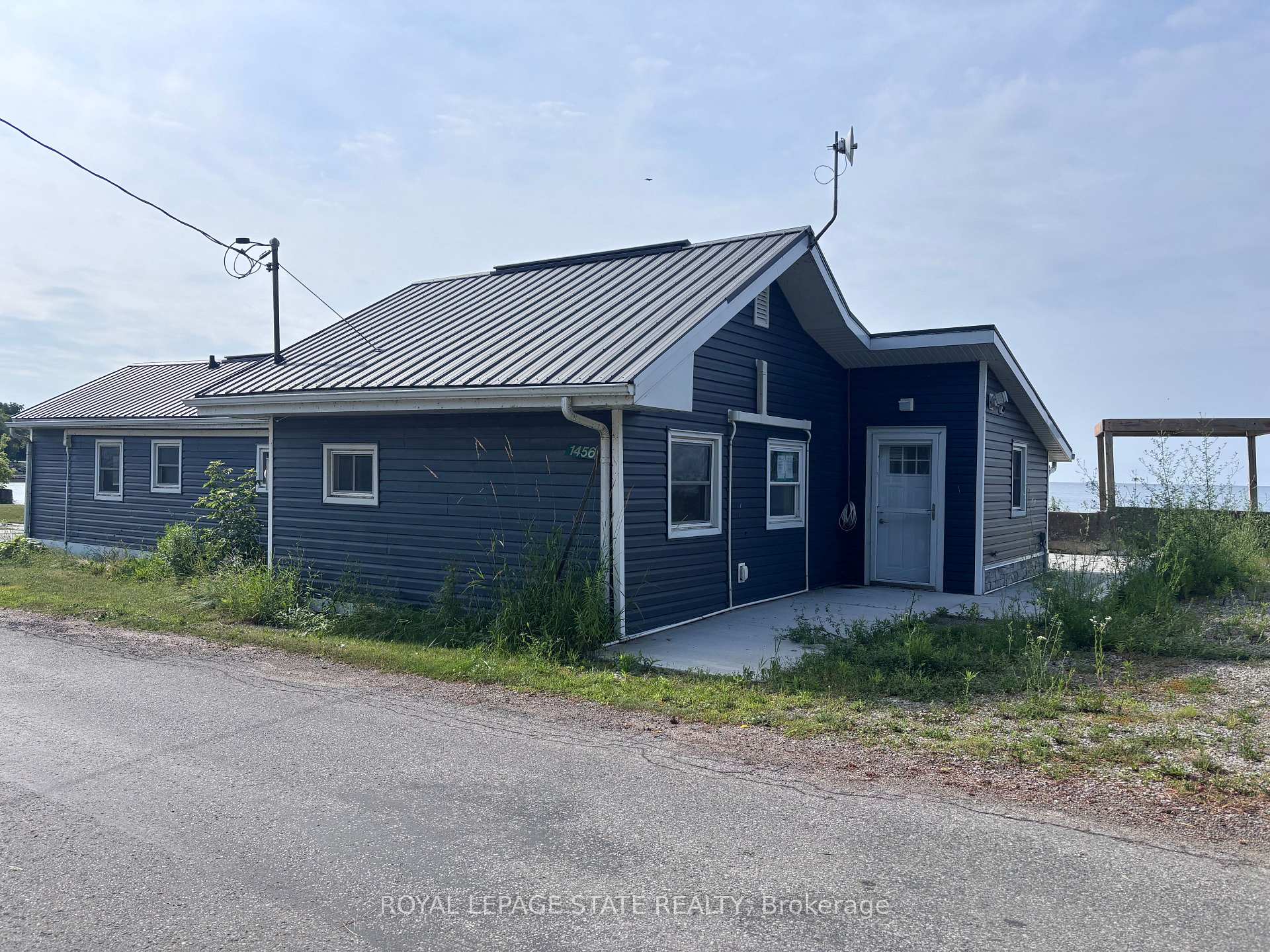 Photo 1 of 1456 Lakeshore Road, Haldimand — HOMEH