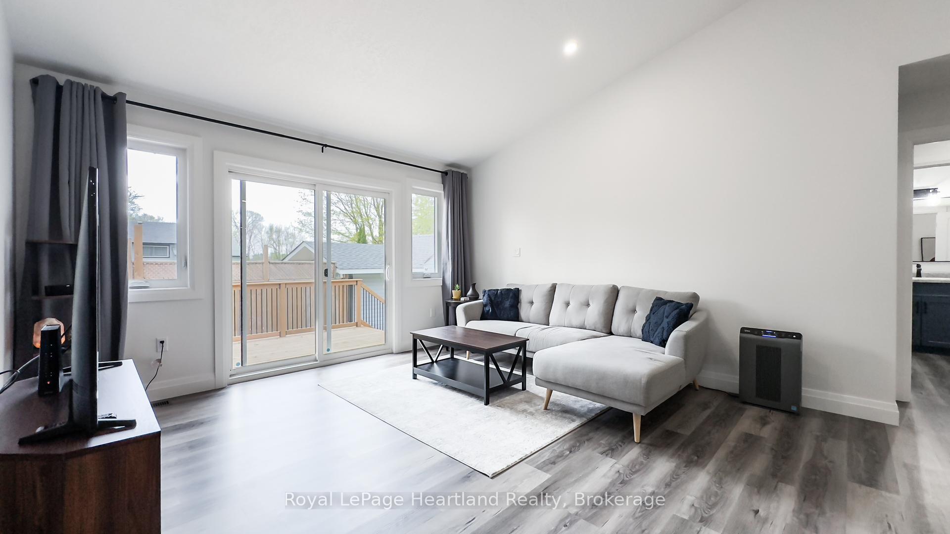 Photo 13 of 86 Osborne Street, Central Huron, Clinton — HOMEH