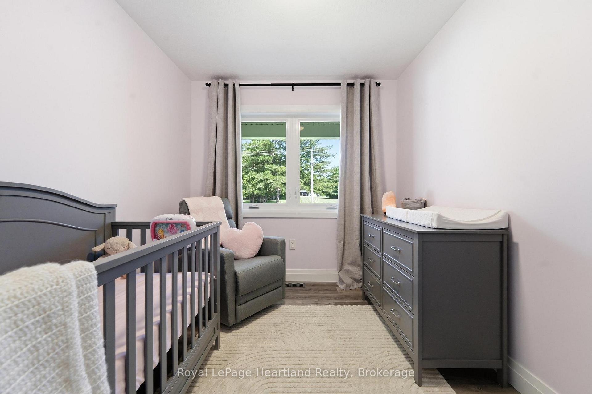Photo 28 of 86 Osborne Street, Central Huron, Clinton — HOMEH