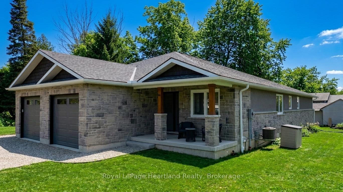 Photo 40 of 86 Osborne Street, Central Huron, Clinton — HOMEH