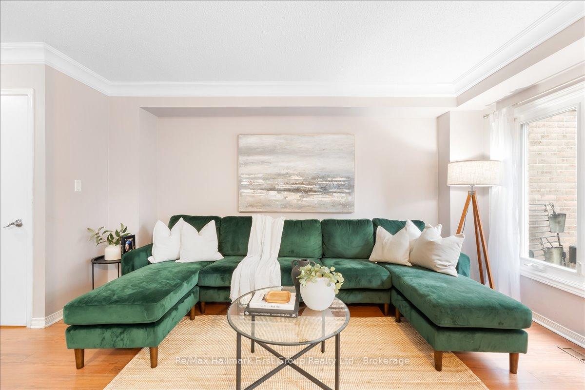 Photo 5 of 9 Alexis Way, Whitby, Williamsburg — HOMEH