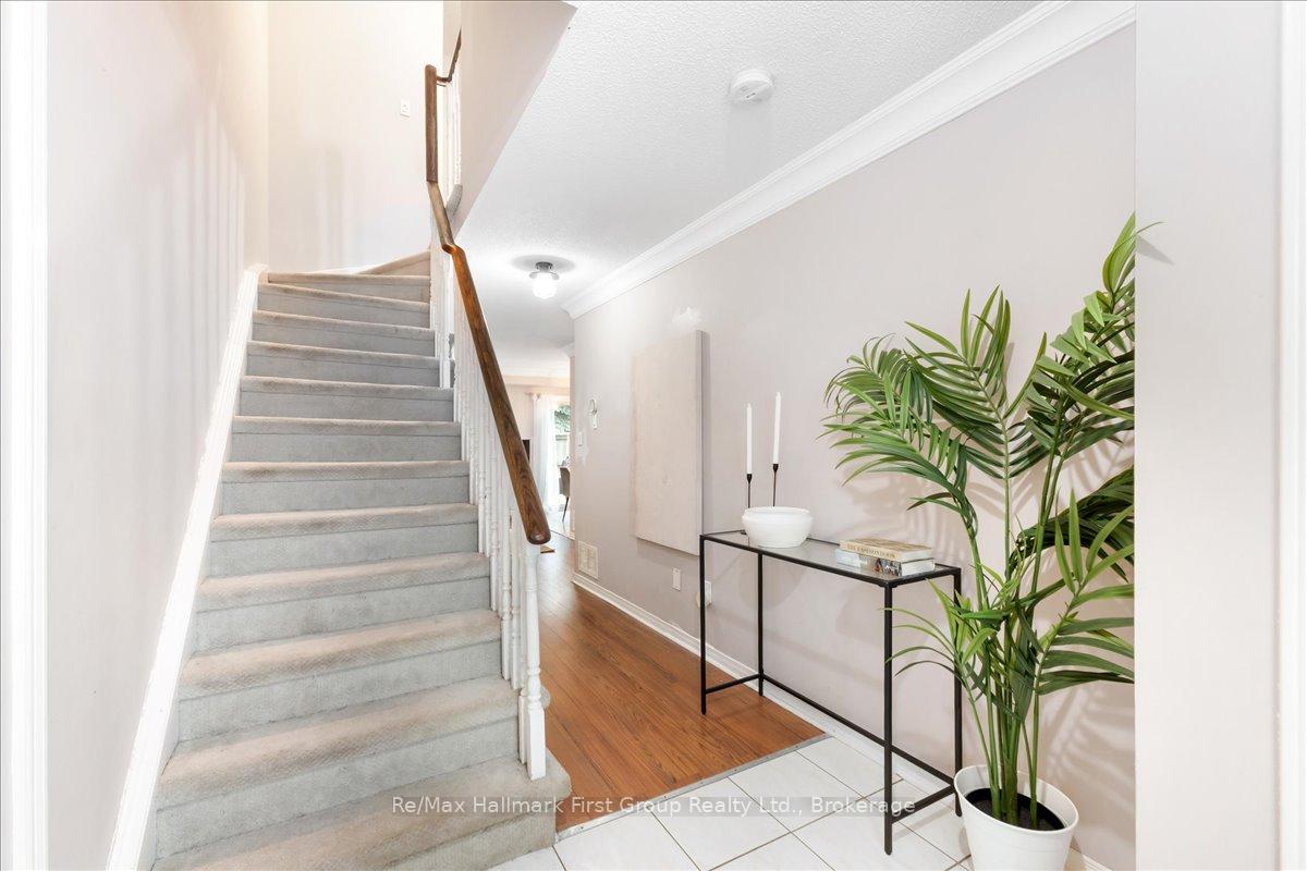 Photo 14 of 9 Alexis Way, Whitby, Williamsburg — HOMEH