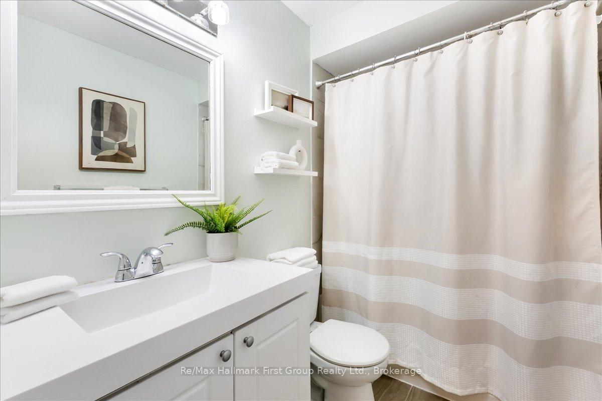 Photo 18 of 9 Alexis Way, Whitby, Williamsburg — HOMEH