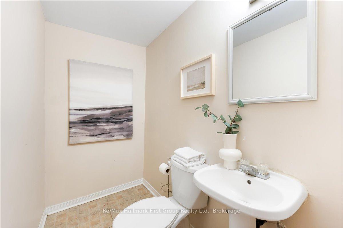 Photo 27 of 9 Alexis Way, Whitby, Williamsburg — HOMEH