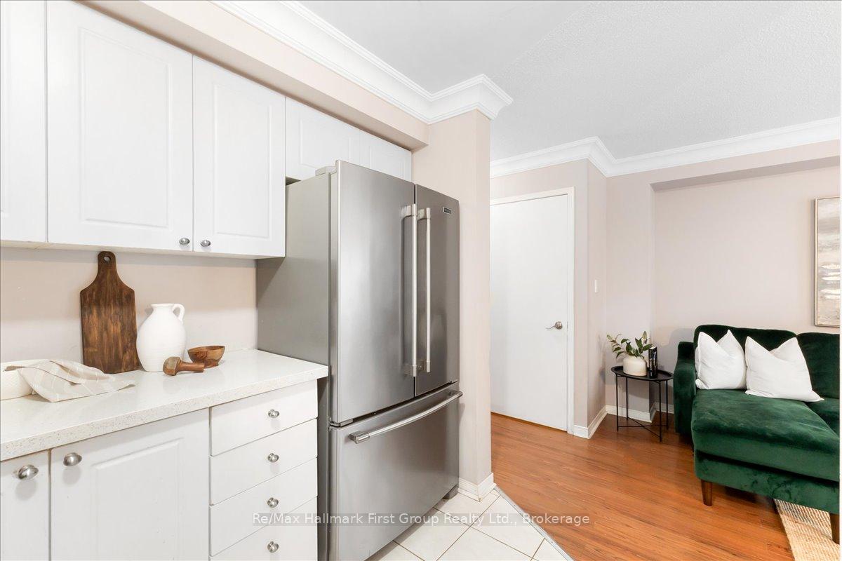 Photo 13 of 9 Alexis Way, Whitby, Williamsburg — HOMEH