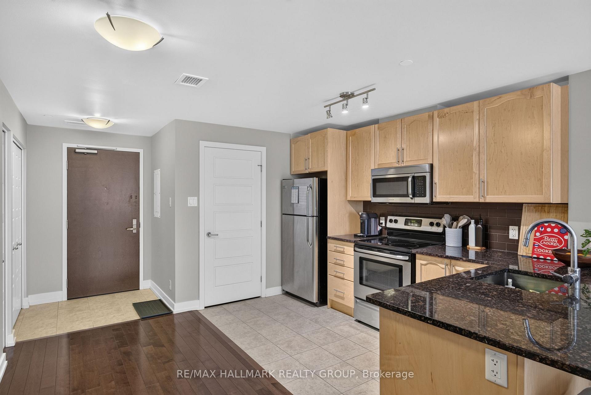 Photo 7 of Unit 606, 330 Titan Private, Ottawa, Borden Farm/Stewart Farm/Carleton Heights/Parkwood Hills — HOMEH
