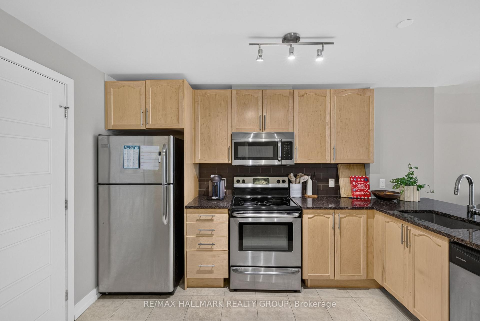 Photo 8 of Unit 606, 330 Titan Private, Ottawa, Borden Farm/Stewart Farm/Carleton Heights/Parkwood Hills — HOMEH