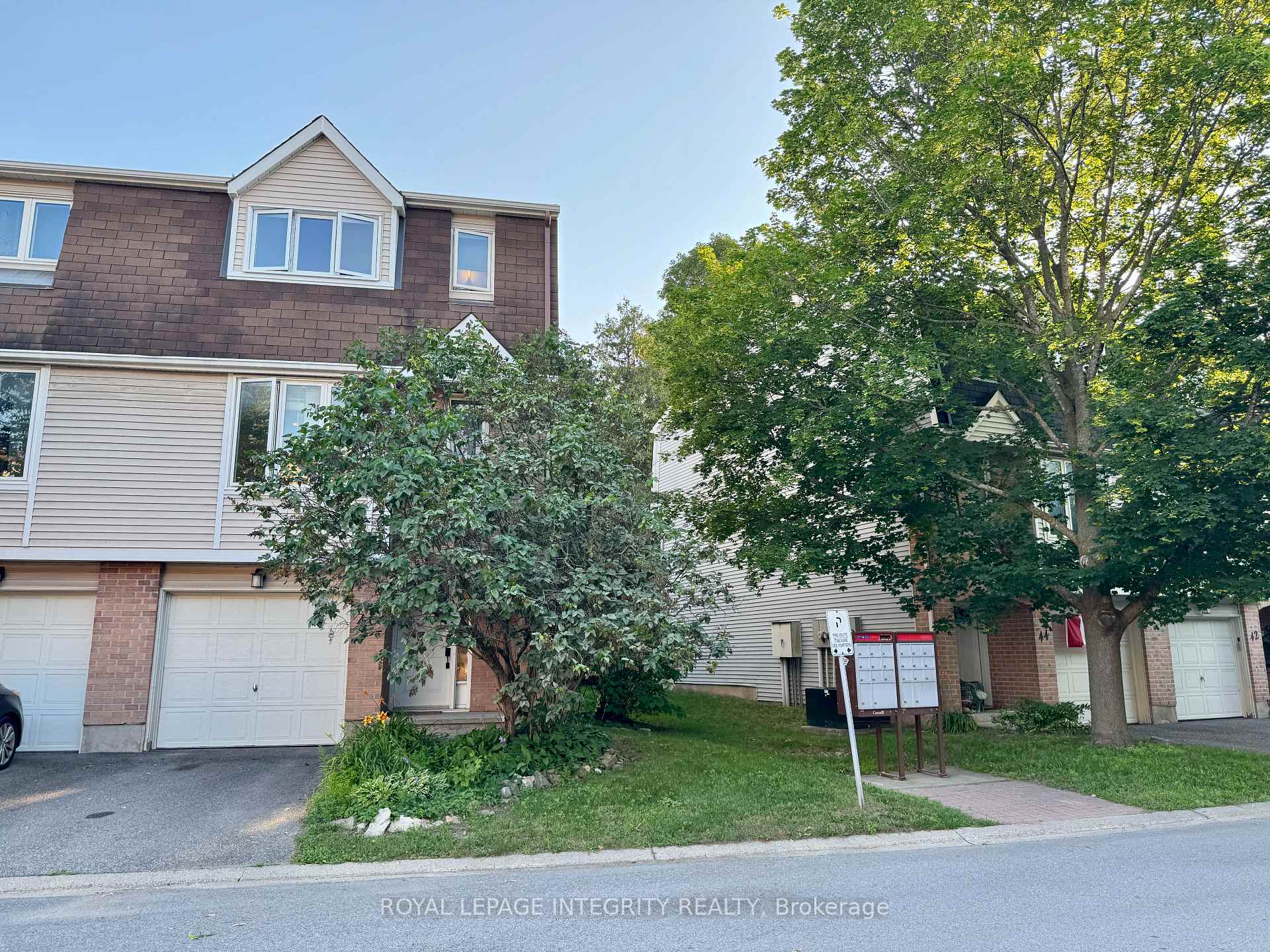 Front of 46 Lightfoot Place