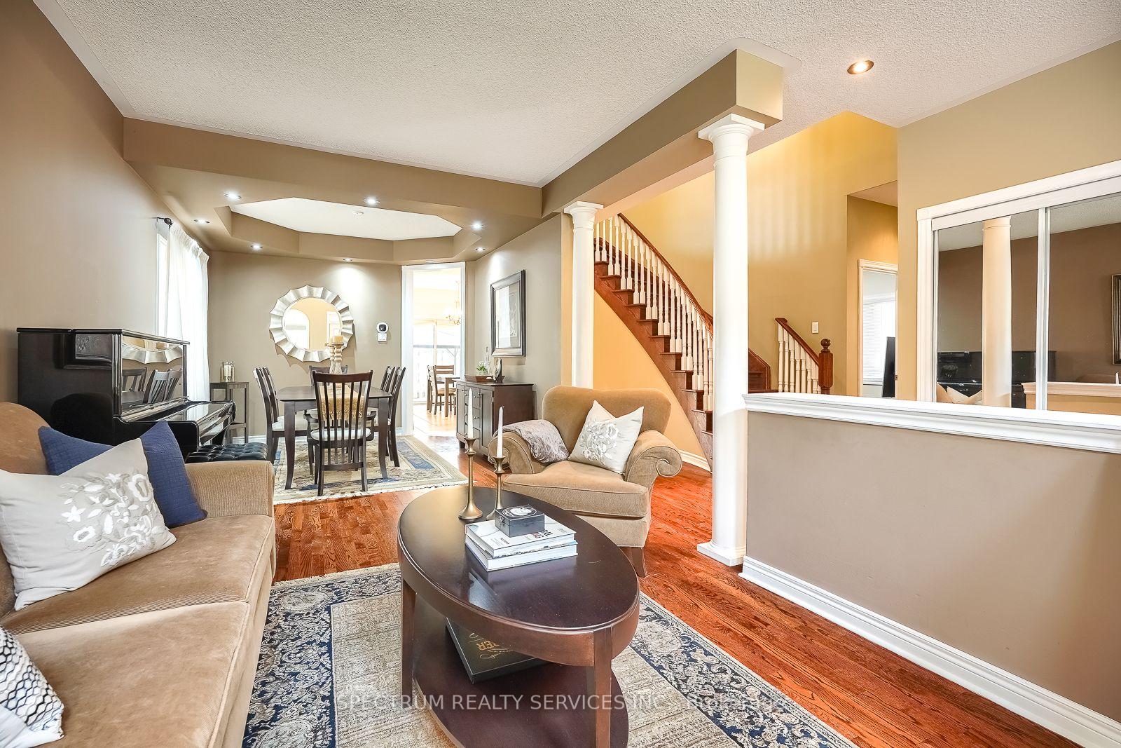 Photo 9 of 51 Monterey Drive, Vaughan, Sonoma Heights — HOMEH