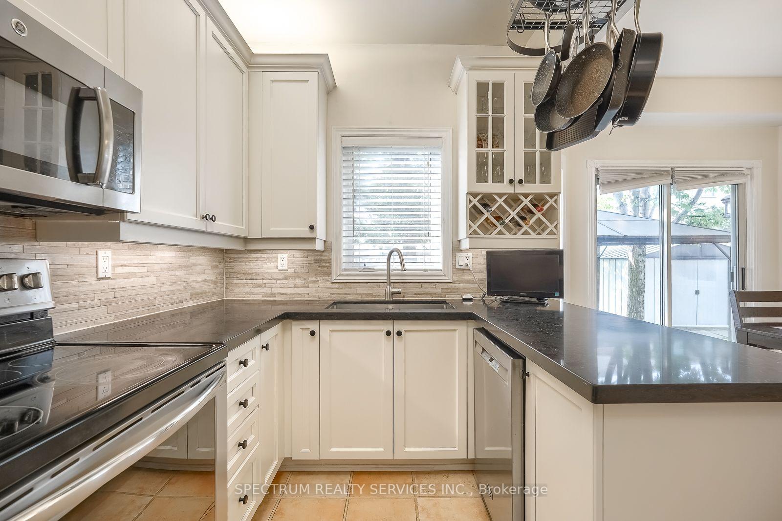 Photo 22 of 51 Monterey Drive, Vaughan, Sonoma Heights — HOMEH