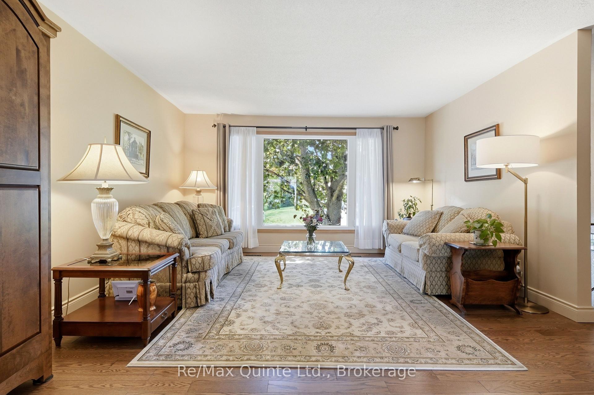 Photo 8 of 232 Colonial Road, Quinte West, Sidney Ward — HOMEH