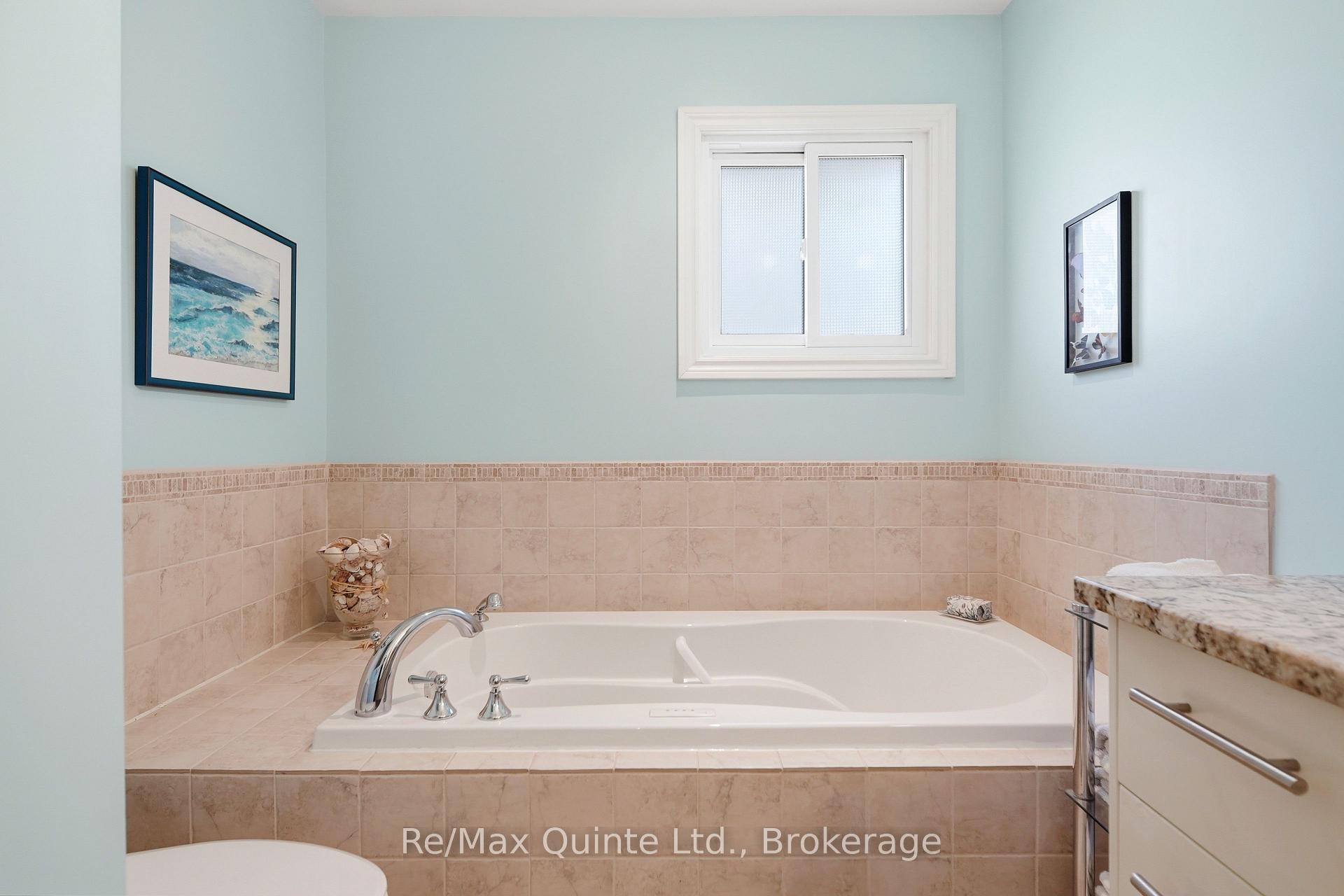 Photo 24 of 232 Colonial Road, Quinte West, Sidney Ward — HOMEH