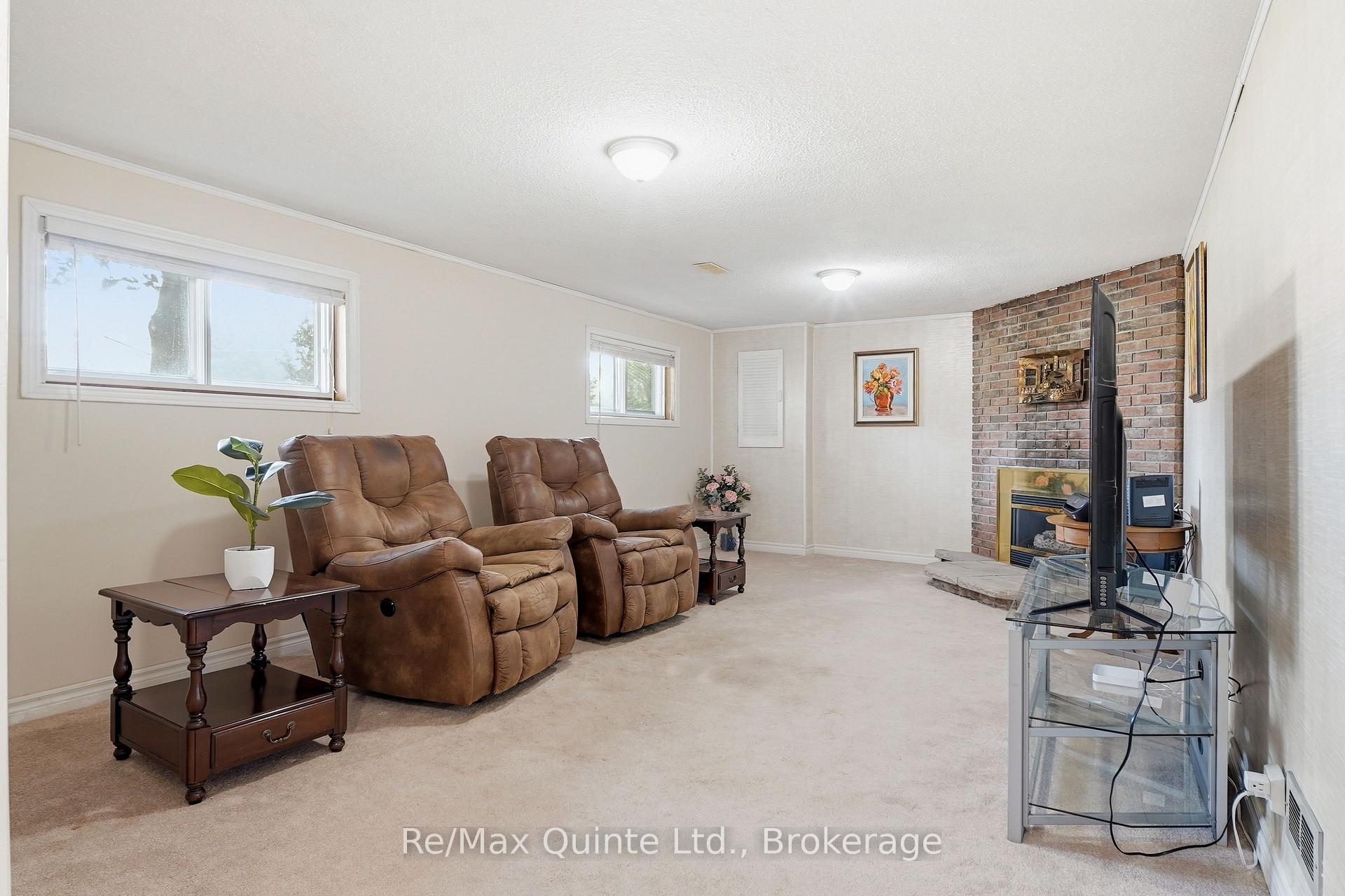 Photo 28 of 232 Colonial Road, Quinte West, Sidney Ward — HOMEH
