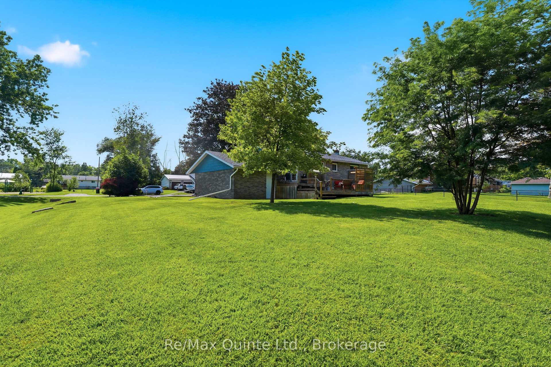 Photo 43 of 232 Colonial Road, Quinte West, Sidney Ward — HOMEH