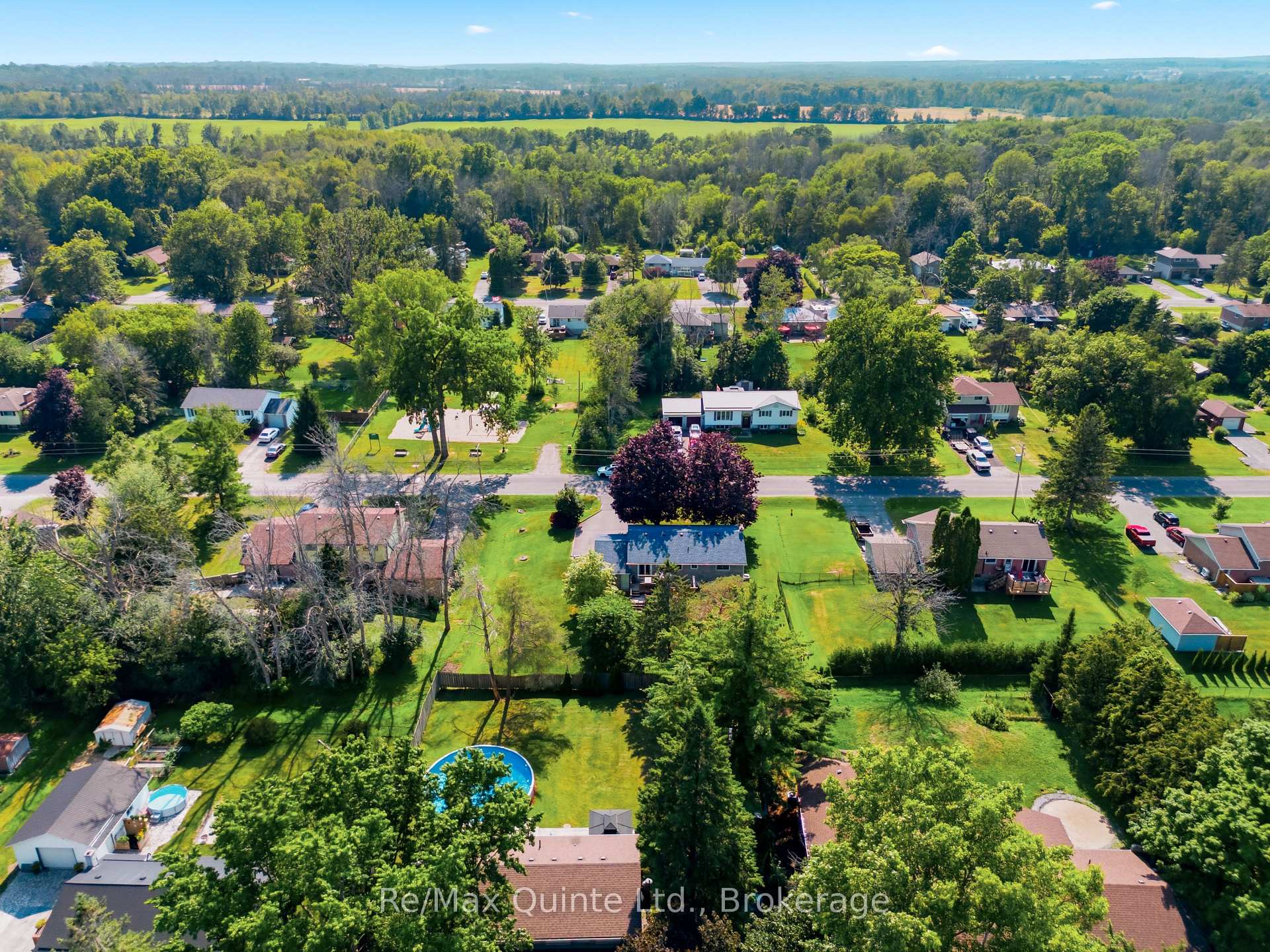 Photo 46 of 232 Colonial Road, Quinte West, Sidney Ward — HOMEH