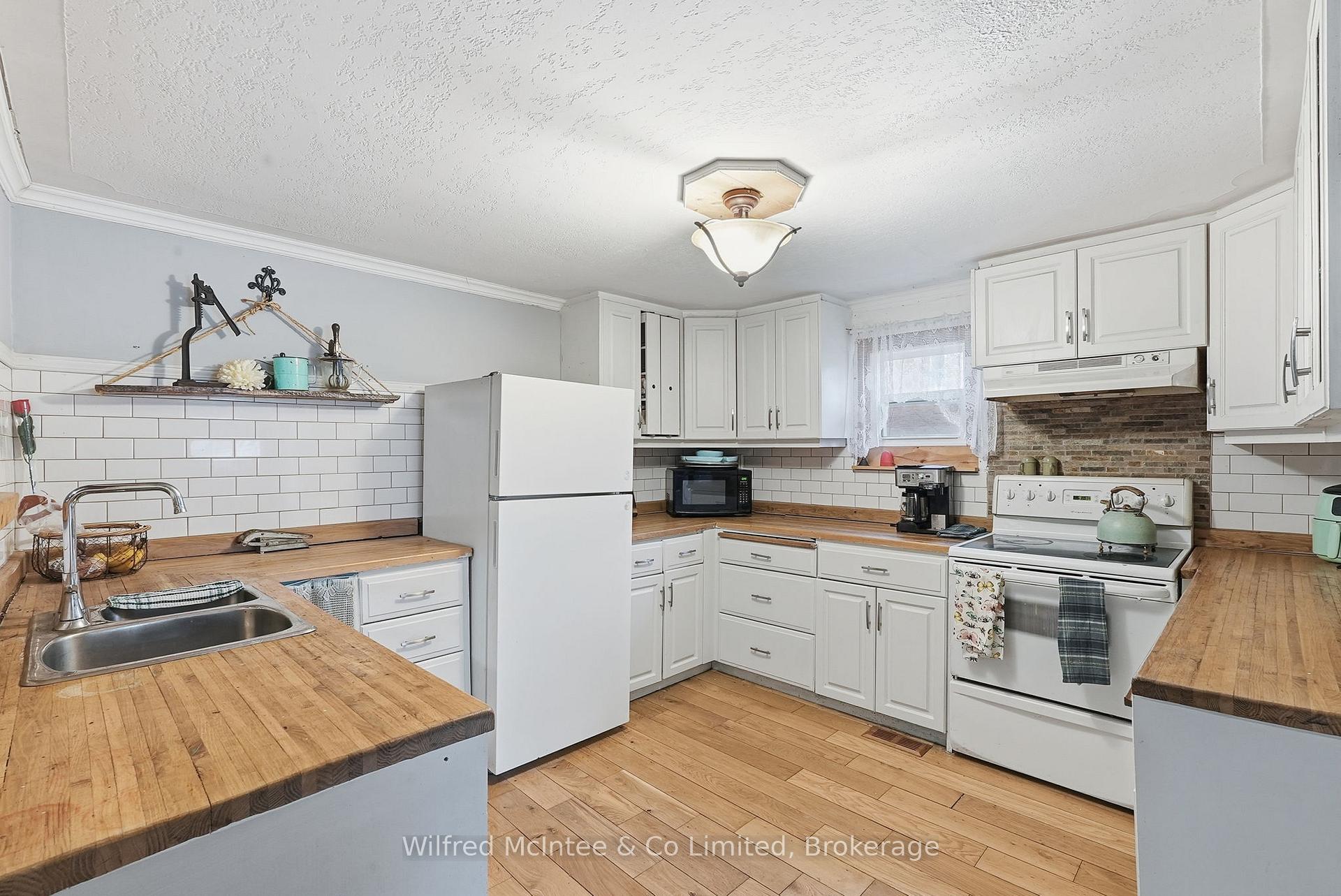 Photo 6 of 59 3RD Avenue SW, Arran-Elderslie — HOMEH