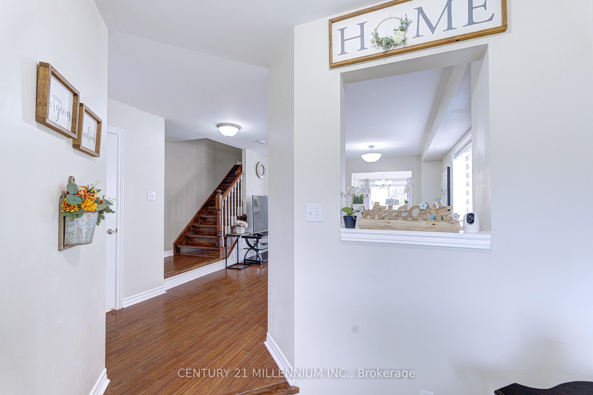 Photo 6 of 28 Silo Court, Brampton, Fletcher's Creek Village — HOMEH