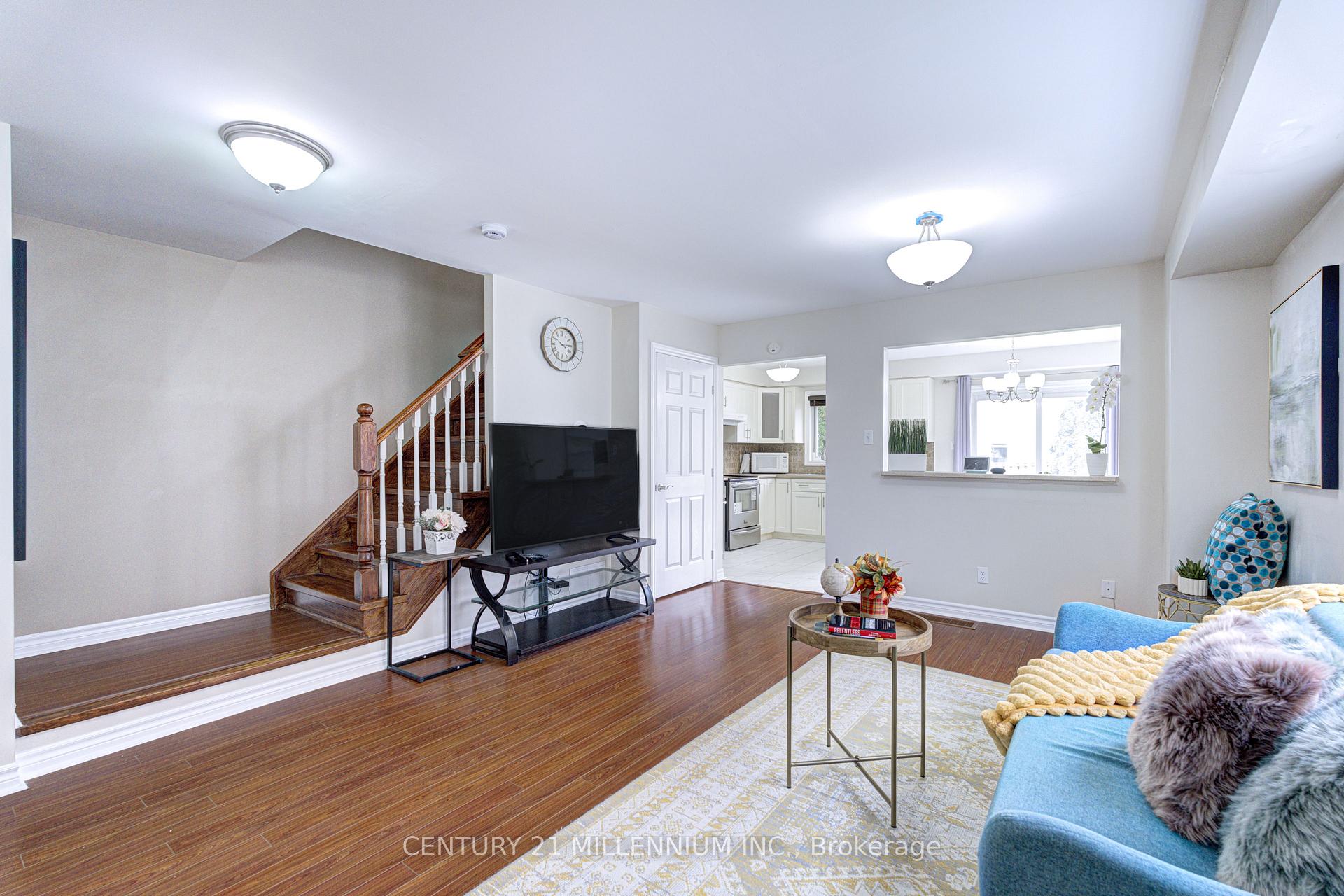 Photo 9 of 28 Silo Court, Brampton, Fletcher's Creek Village — HOMEH