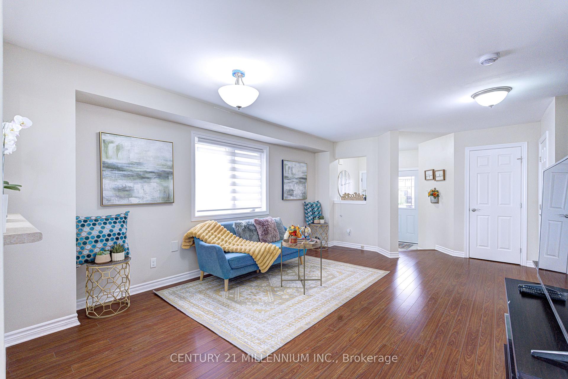 Photo 11 of 28 Silo Court, Brampton, Fletcher's Creek Village — HOMEH
