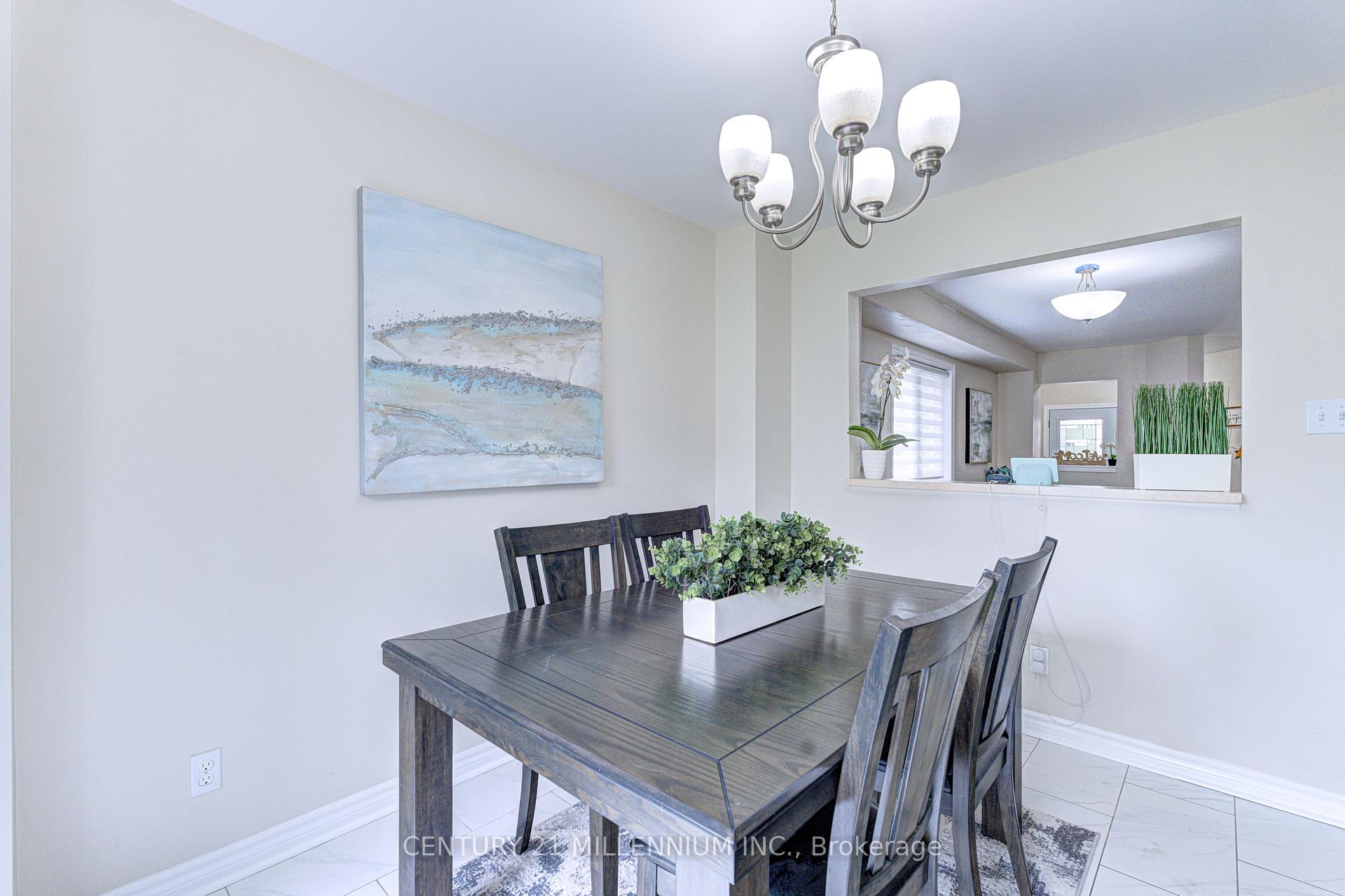 Photo 13 of 28 Silo Court, Brampton, Fletcher's Creek Village — HOMEH