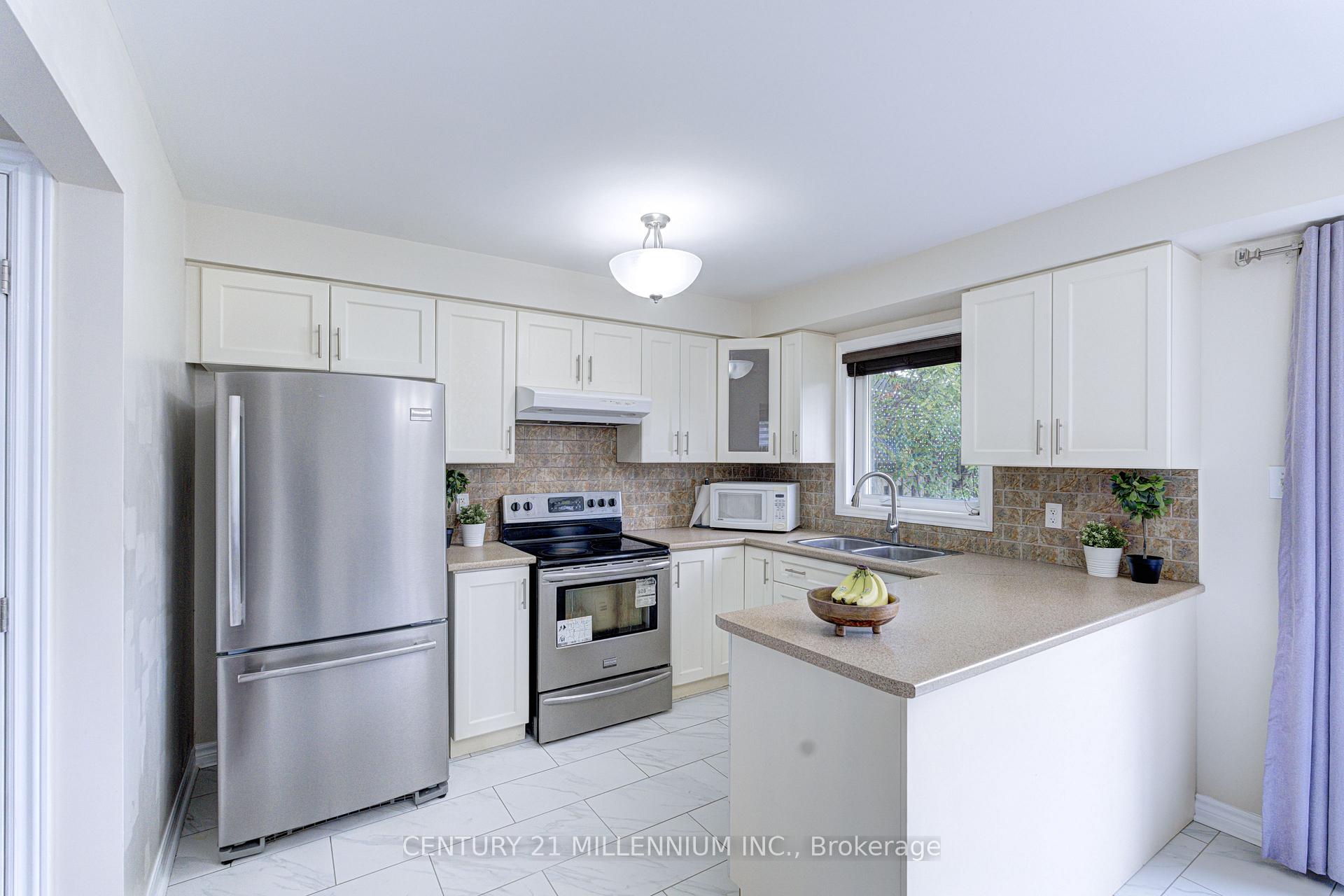 Photo 16 of 28 Silo Court, Brampton, Fletcher's Creek Village — HOMEH
