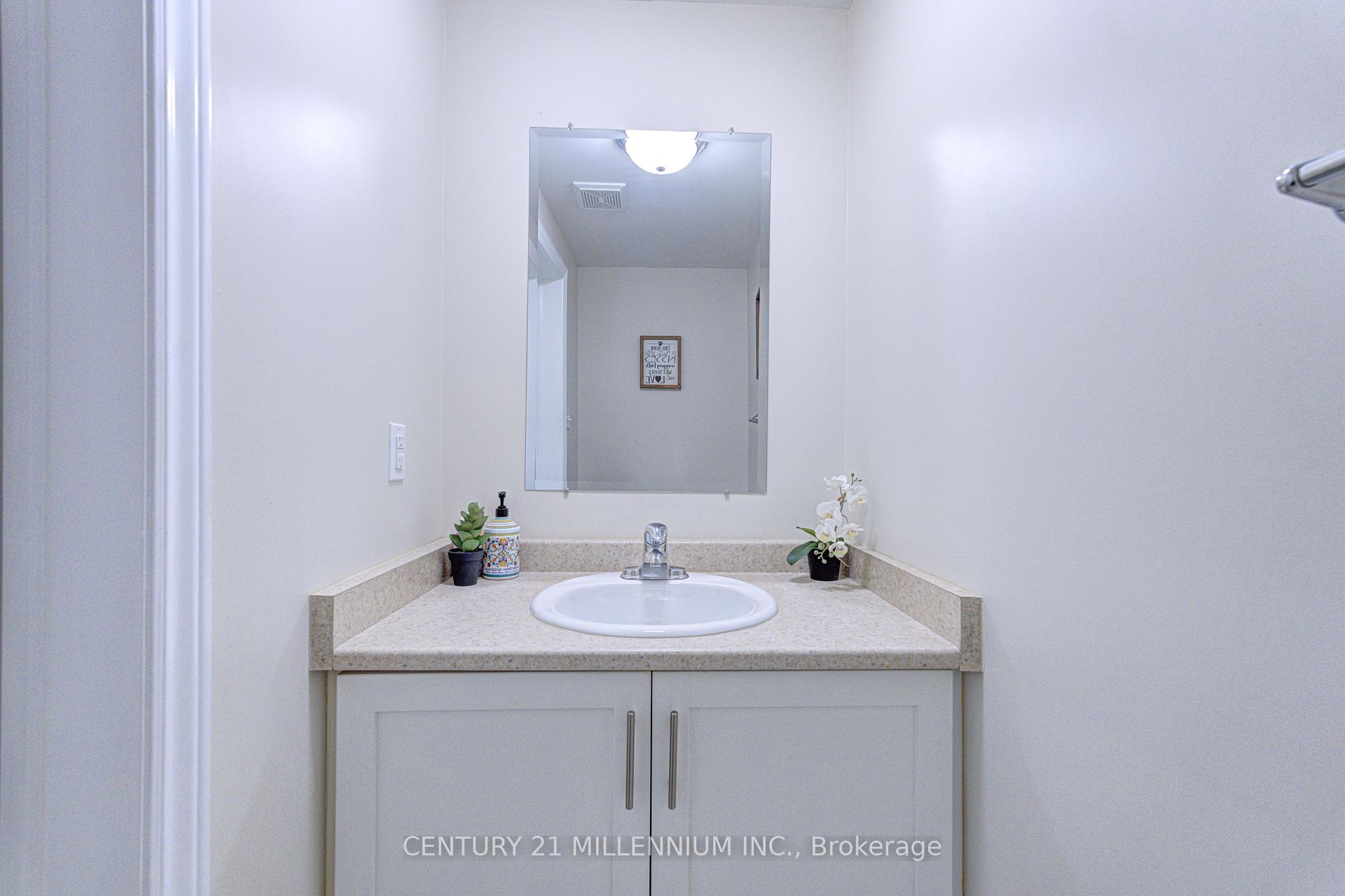 Photo 21 of 28 Silo Court, Brampton, Fletcher's Creek Village — HOMEH