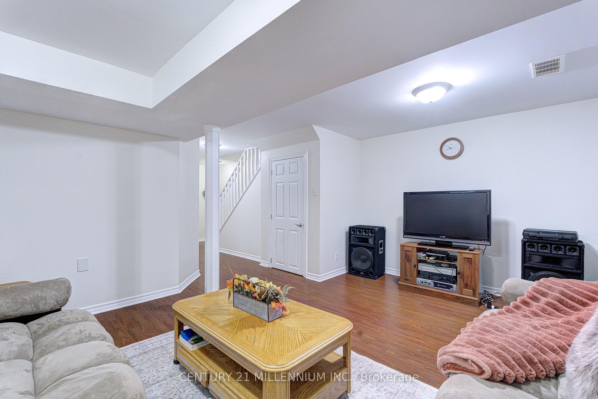 Photo 34 of 28 Silo Court, Brampton, Fletcher's Creek Village — HOMEH