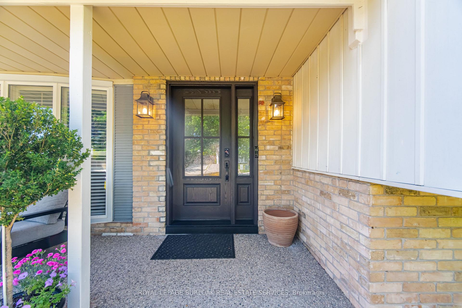 Photo 2 of 39 Culham Street, Oakville, College Park — HOMEH