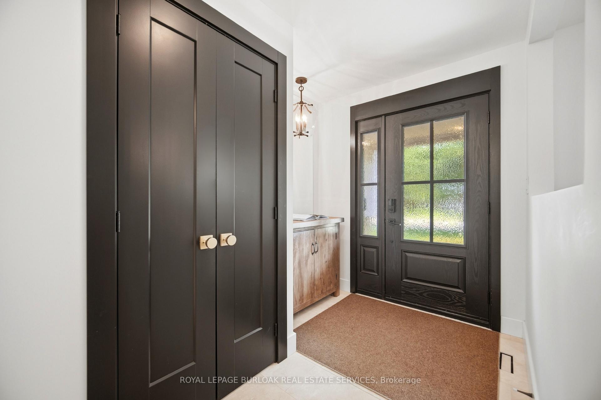 Photo 3 of 39 Culham Street, Oakville, College Park — HOMEH