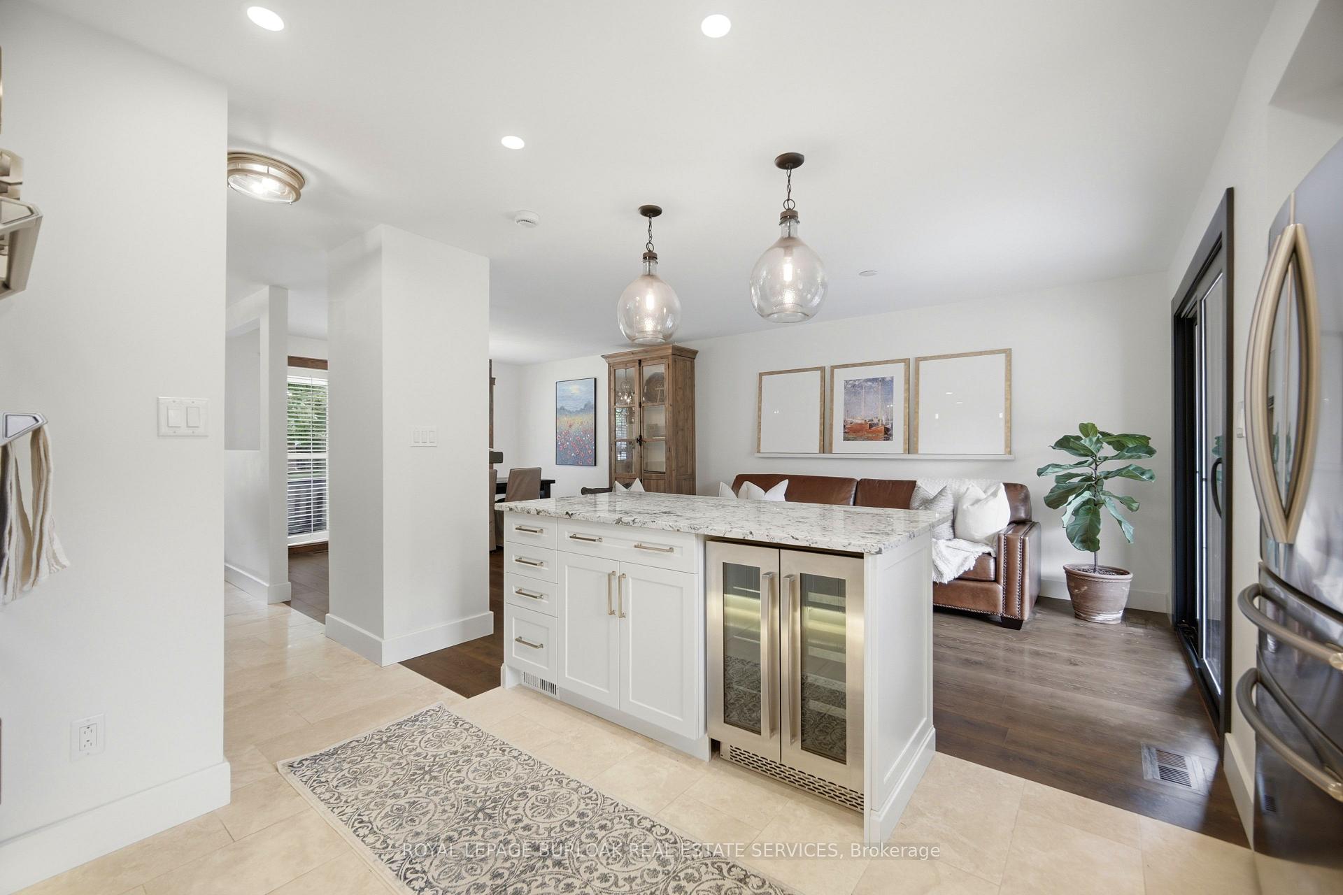 Photo 10 of 39 Culham Street, Oakville, College Park — HOMEH