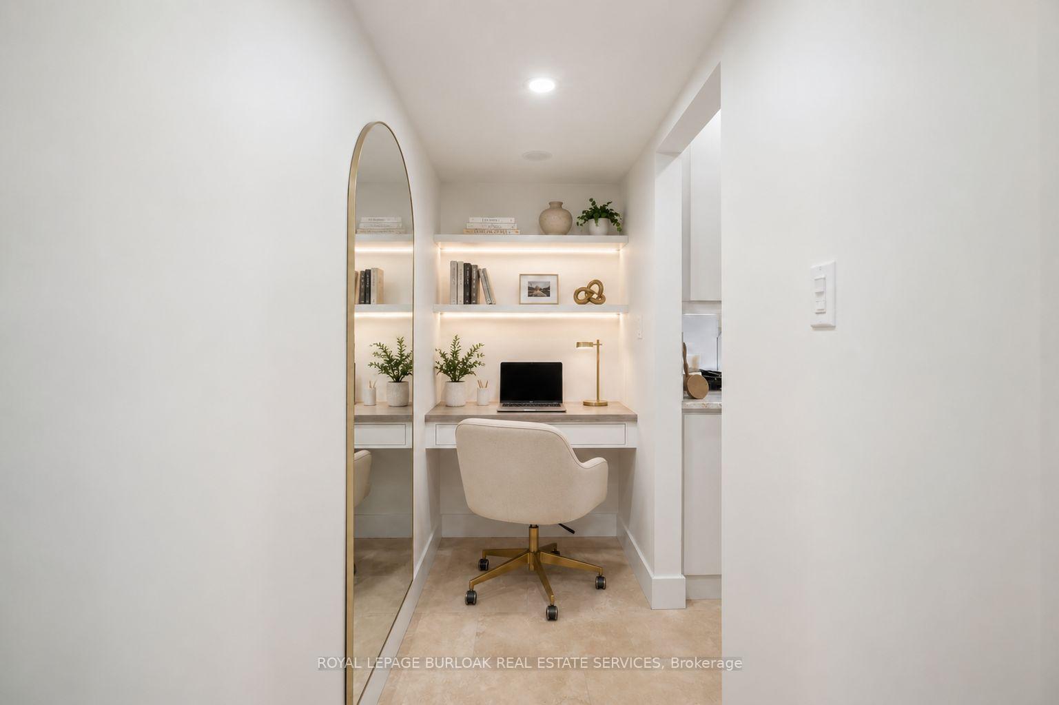 Photo 11 of 39 Culham Street, Oakville, College Park — HOMEH