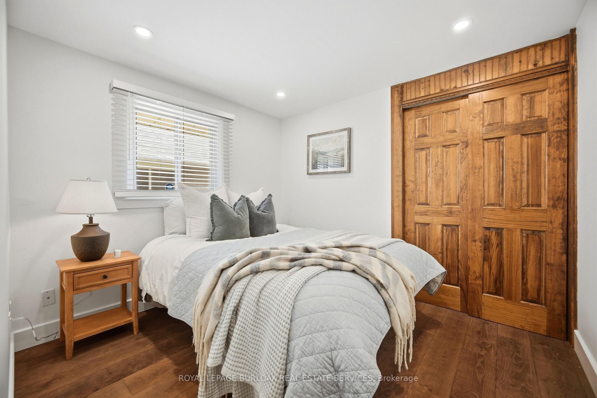 Photo 19 of 39 Culham Street, Oakville, College Park — HOMEH