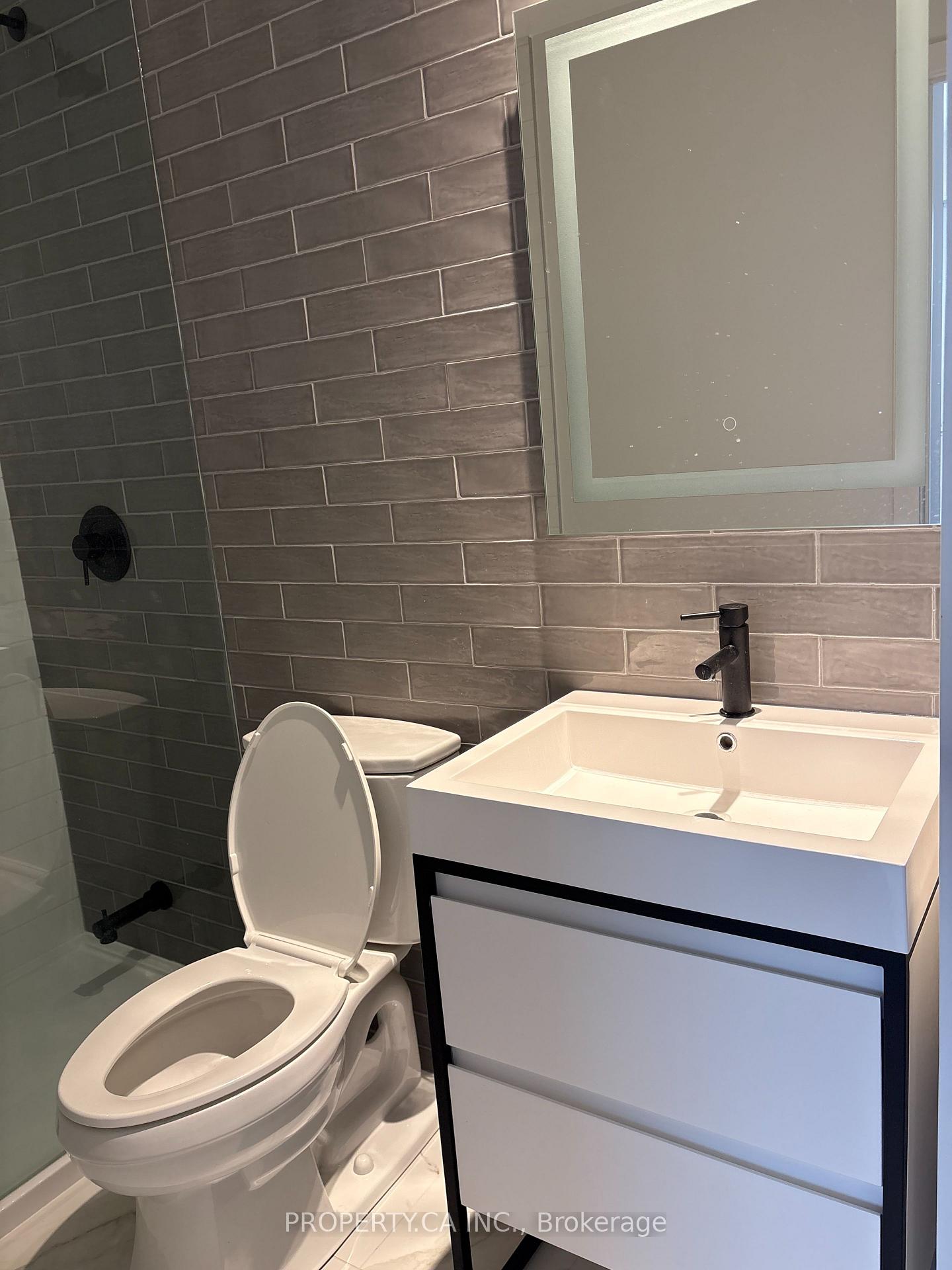 Photo 7 of Unit 413, 150 Logan Avenue, Toronto, South Riverdale — HOMEH