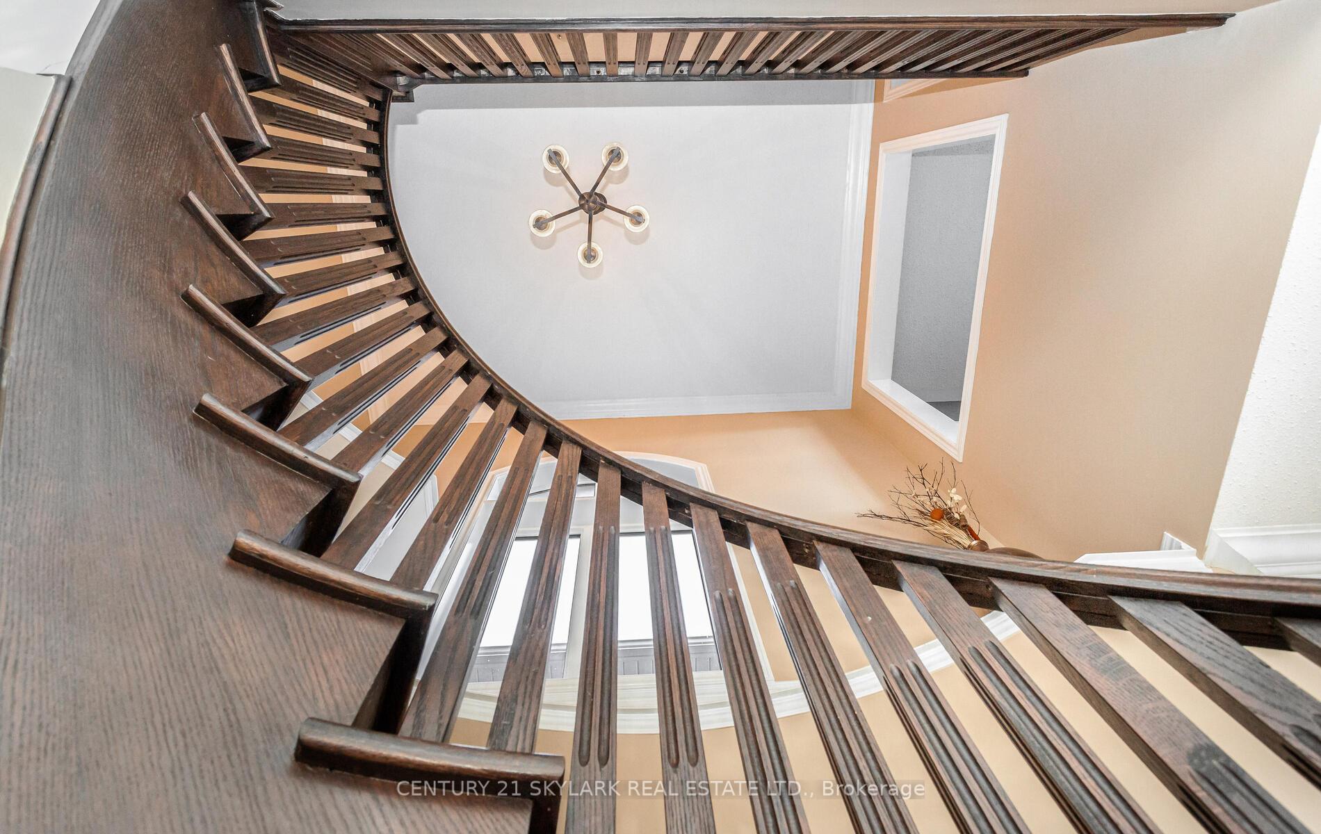 Photo 16 of 20 Nocturne Avenue, Vaughan, Kleinburg — HOMEH