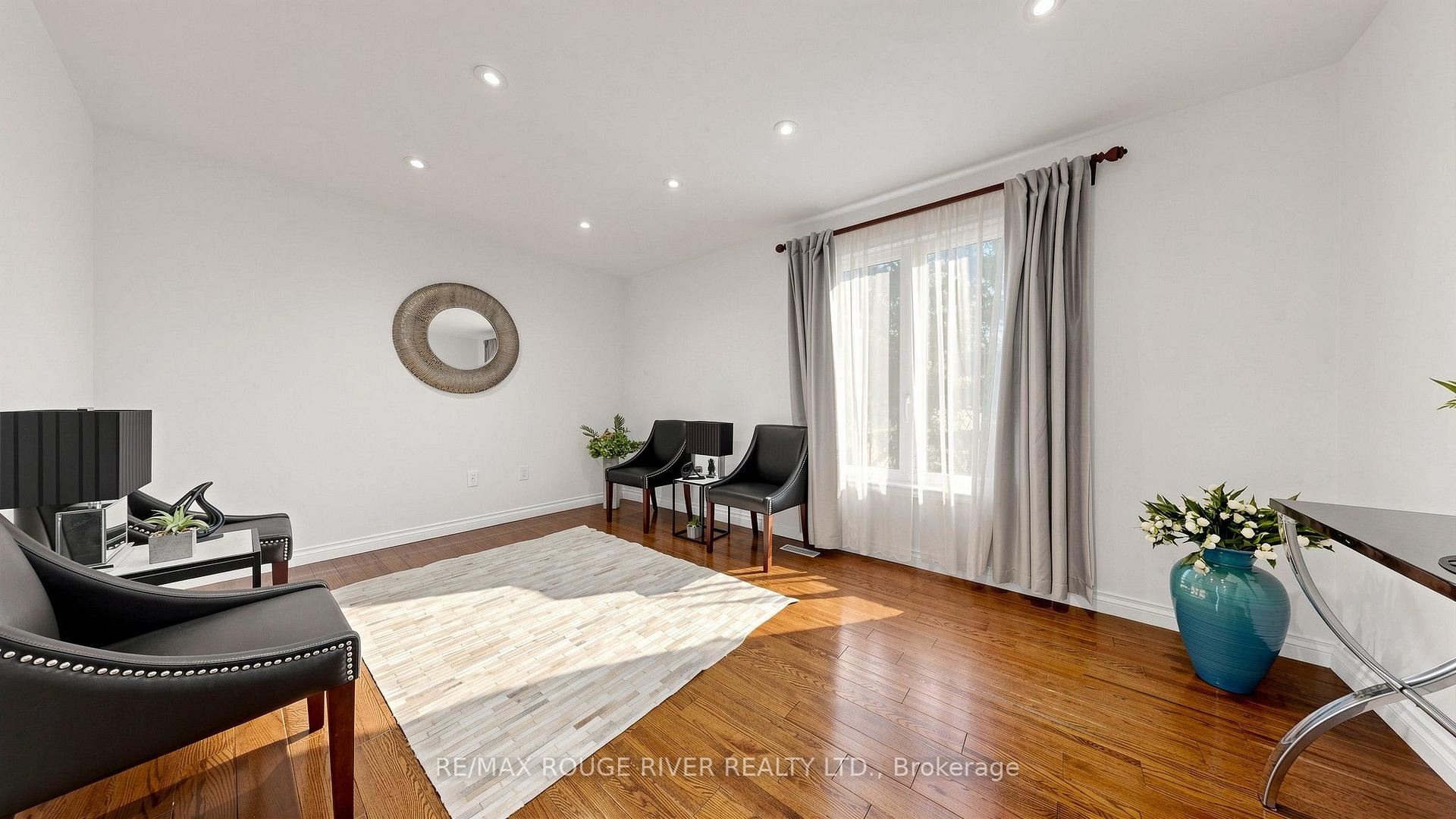 Photo 16 of 103 Ambercroft Boulevard, Scarborough, Steeles — HOMEH