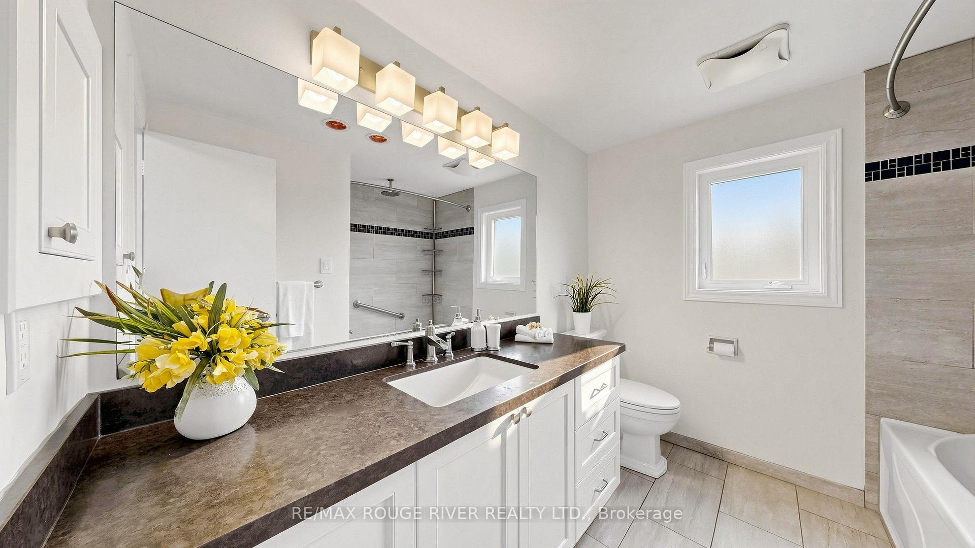 Photo 30 of 103 Ambercroft Boulevard, Scarborough, Steeles — HOMEH