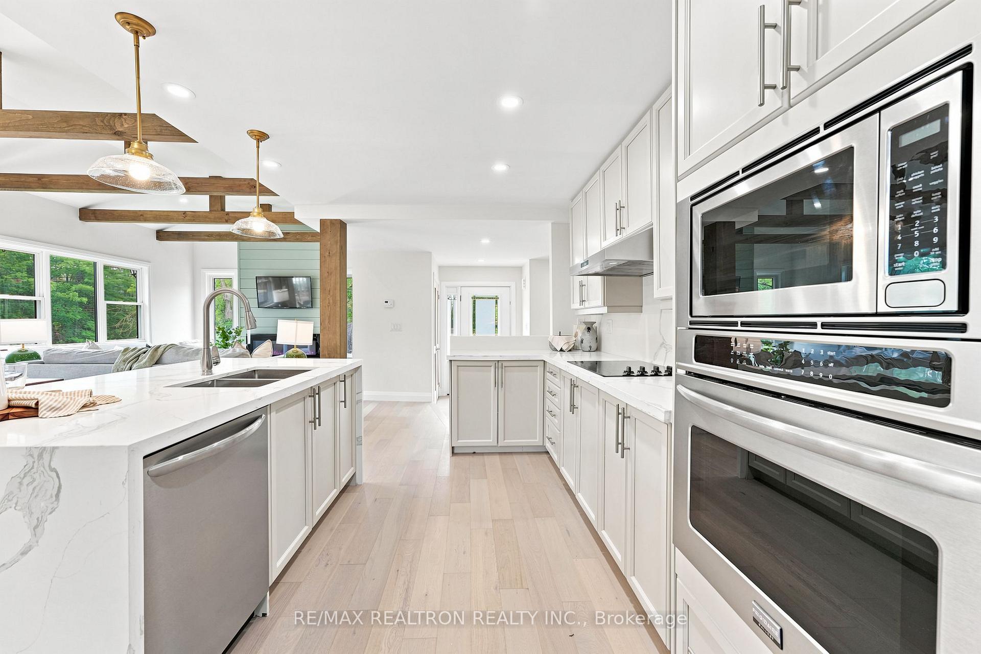 Photo 12 of 4363 Hepinstall Landing, Severn, Washago — HOMEH