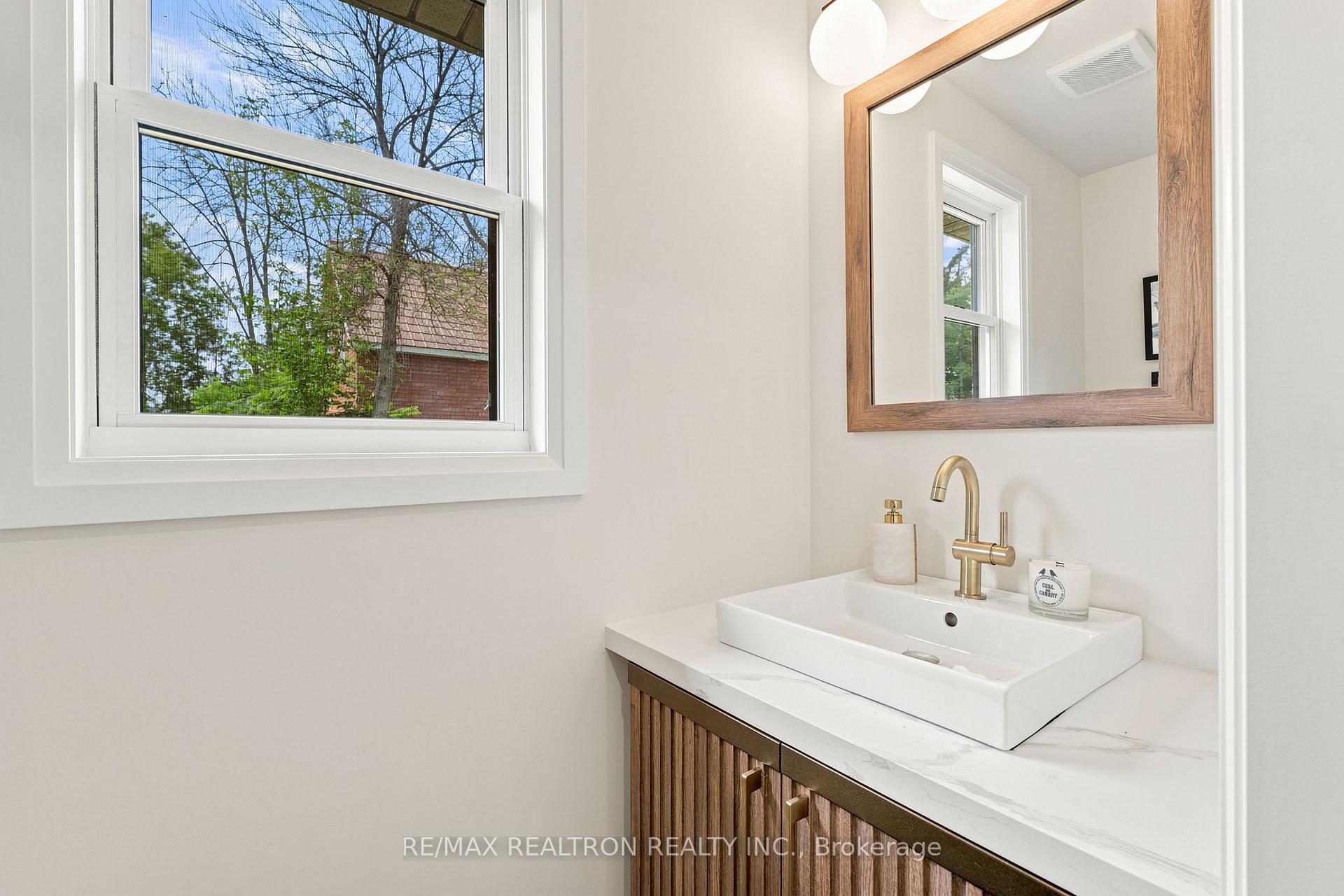 Photo 29 of 4363 Hepinstall Landing, Severn, Washago — HOMEH