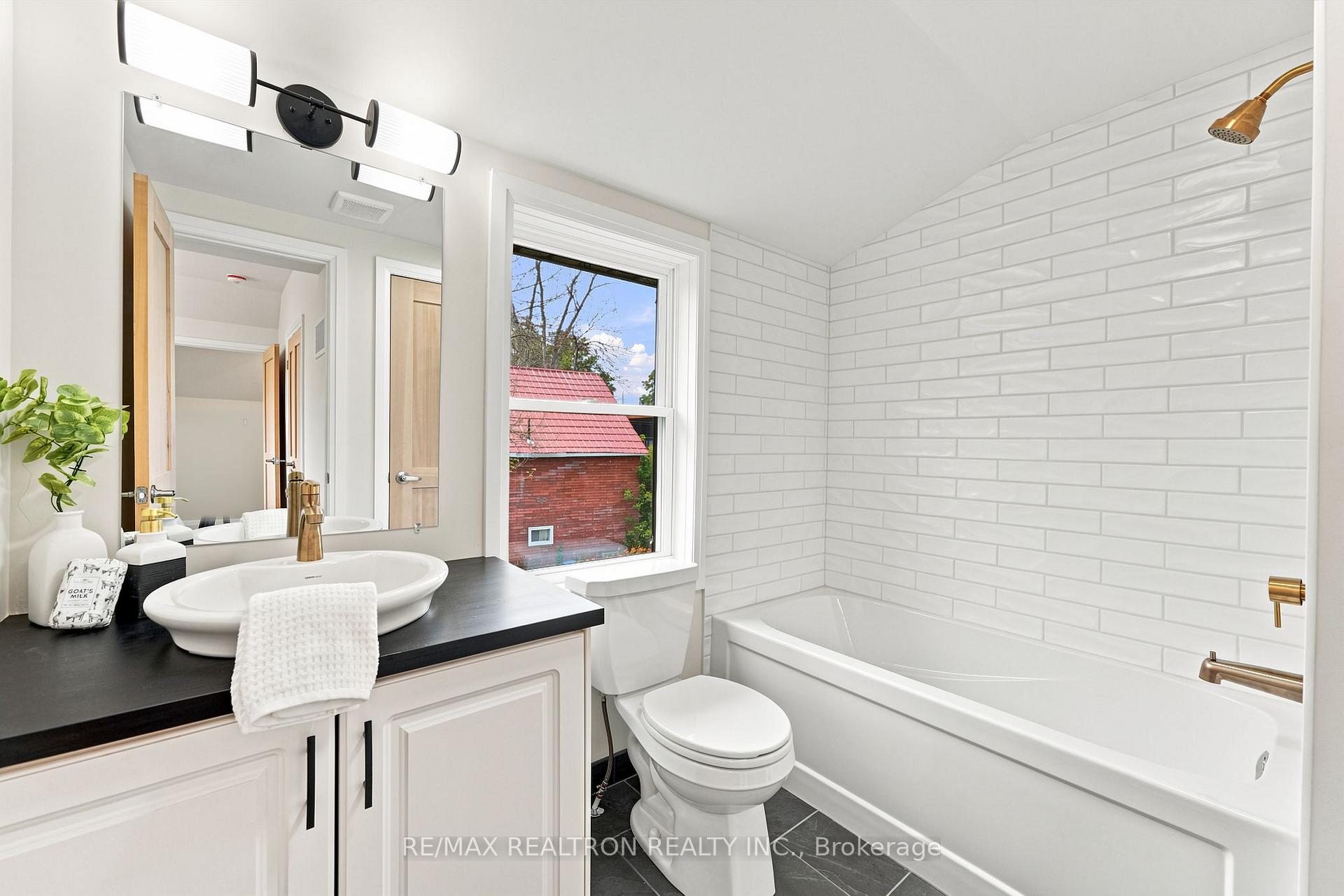 Photo 36 of 4363 Hepinstall Landing, Severn, Washago — HOMEH