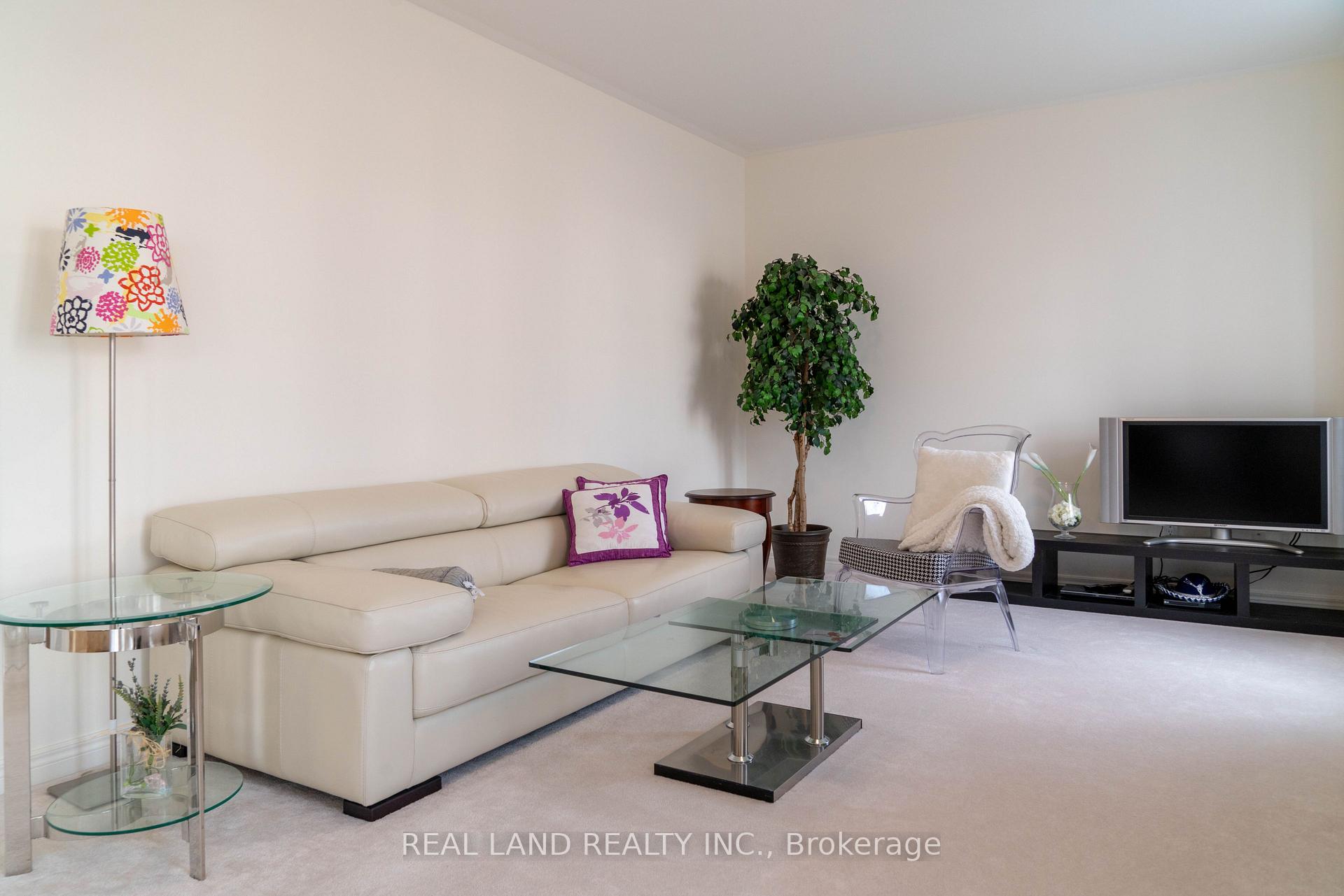 Photo 7 of 6284 St. Michael Avenue, Niagara Falls, Forestview — HOMEH