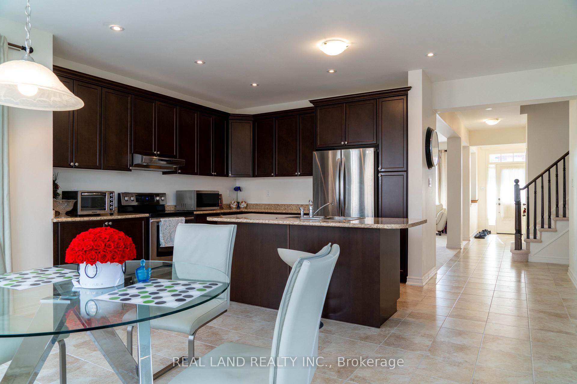 Photo 12 of 6284 St. Michael Avenue, Niagara Falls, Forestview — HOMEH