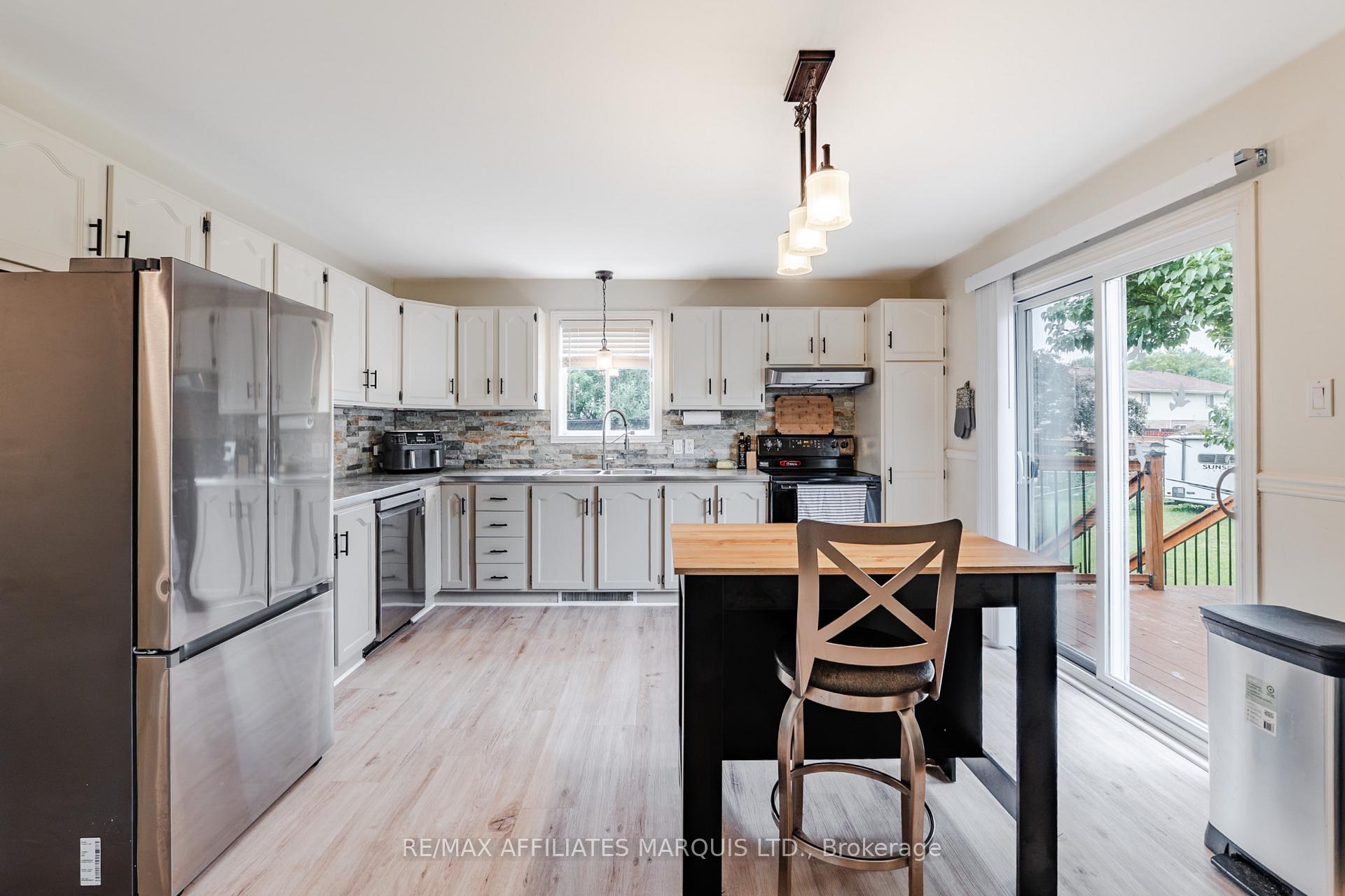 Photo 9 of 700 Lynn Street, Cornwall, Cornwall — HOMEH