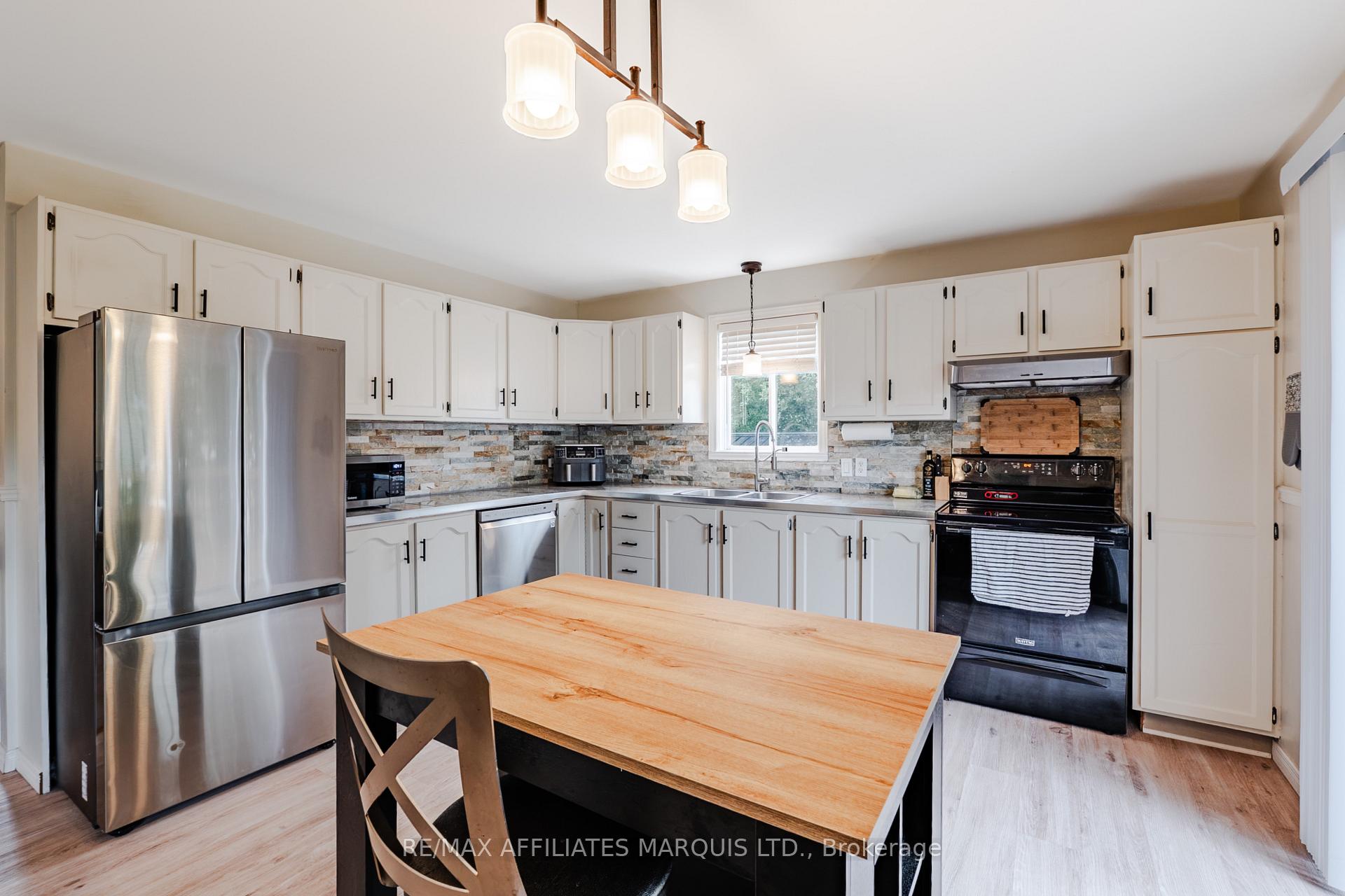 Photo 10 of 700 Lynn Street, Cornwall, Cornwall — HOMEH