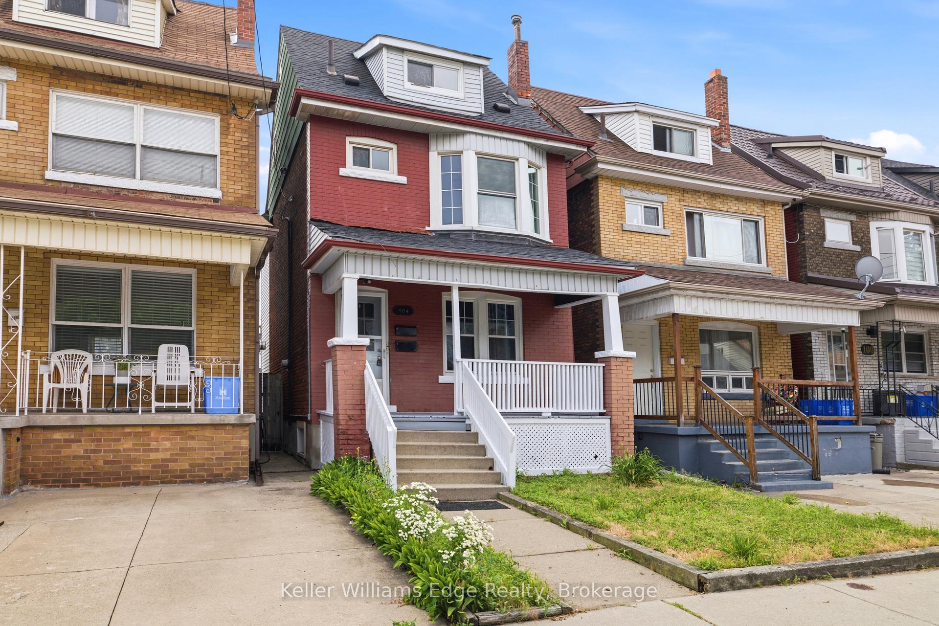 Photo 2 of 104 Rosslyn Avenue N, Hamilton, Crown Point — HOMEH