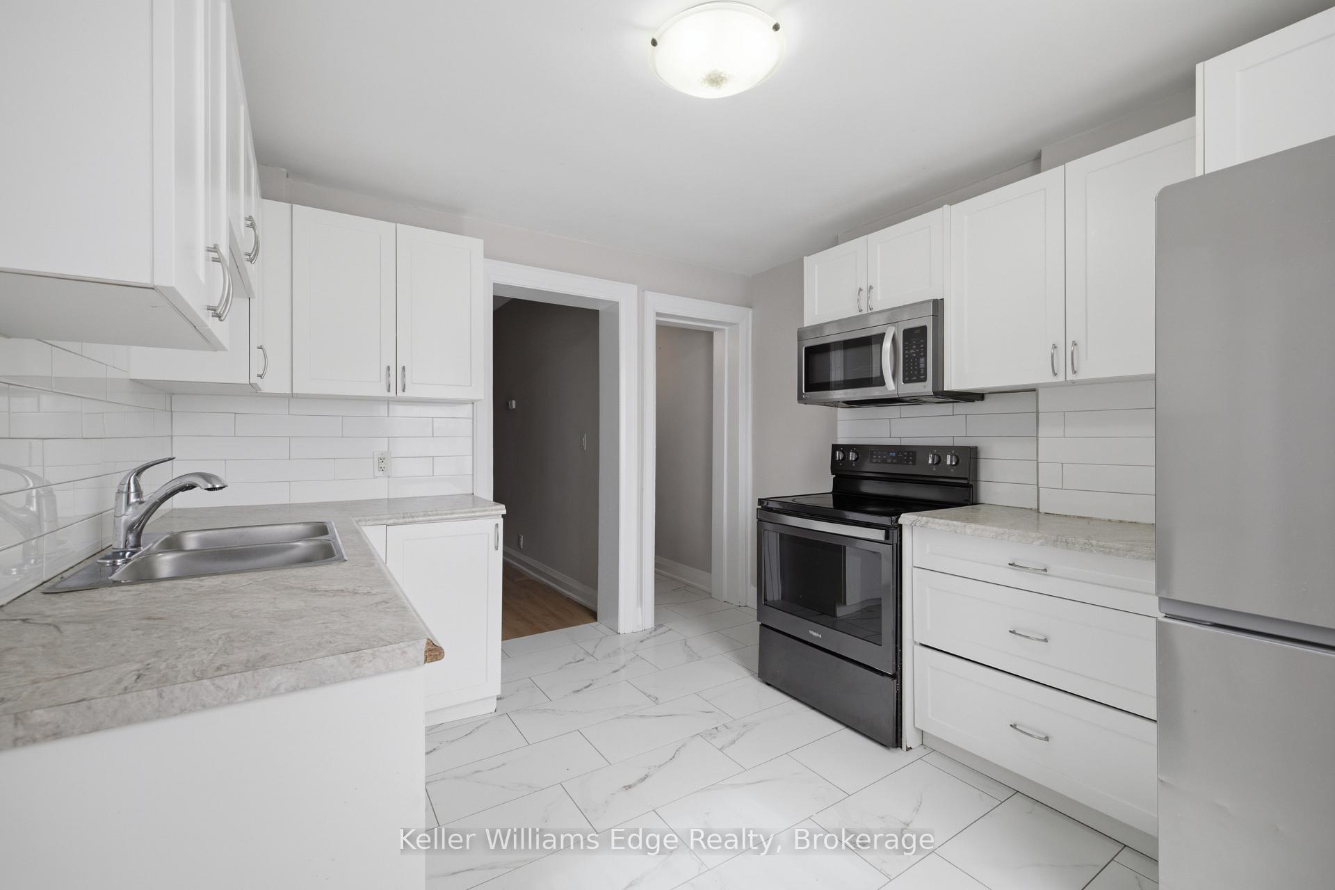 Photo 16 of 104 Rosslyn Avenue N, Hamilton, Crown Point — HOMEH