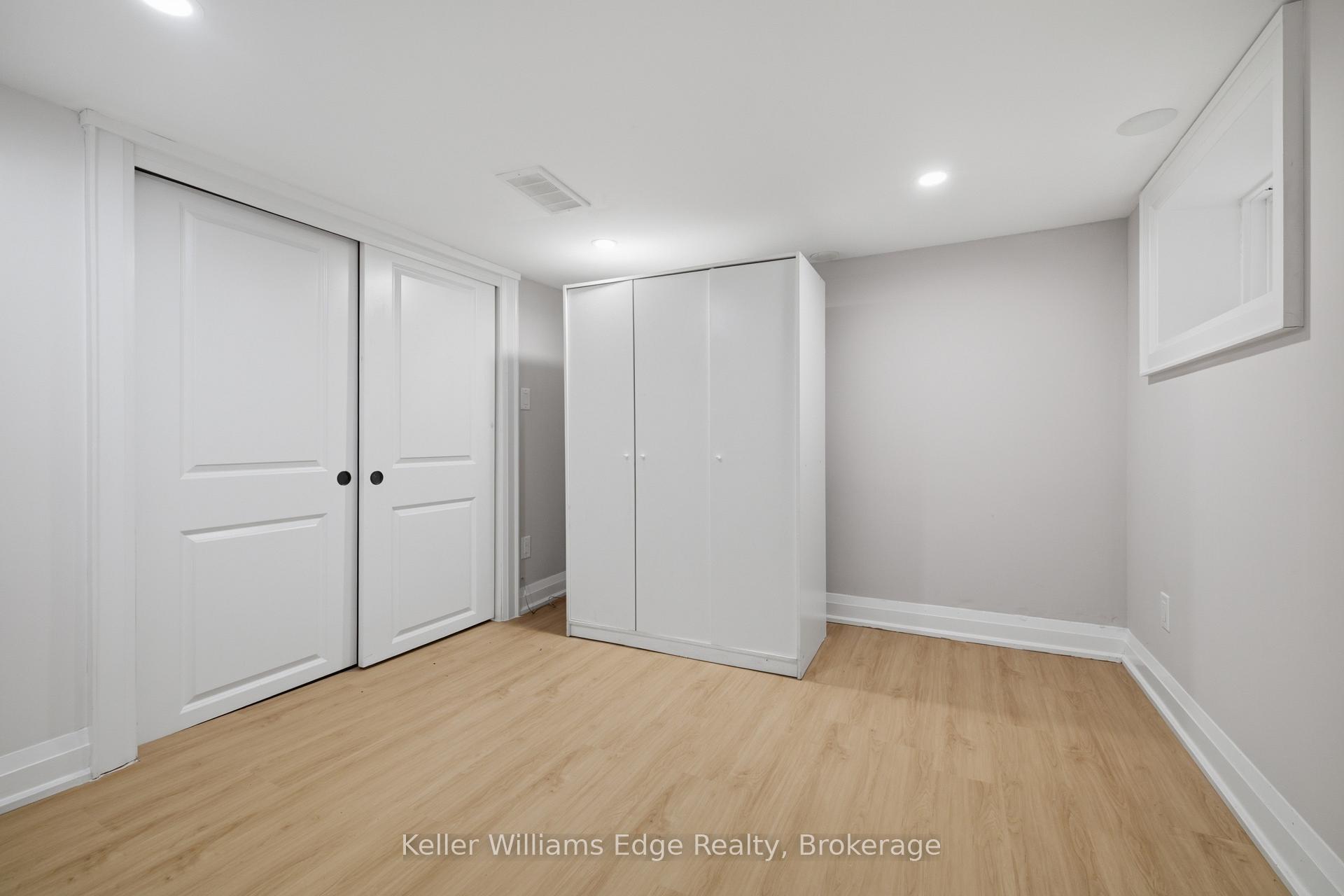 Photo 20 of 104 Rosslyn Avenue N, Hamilton, Crown Point — HOMEH