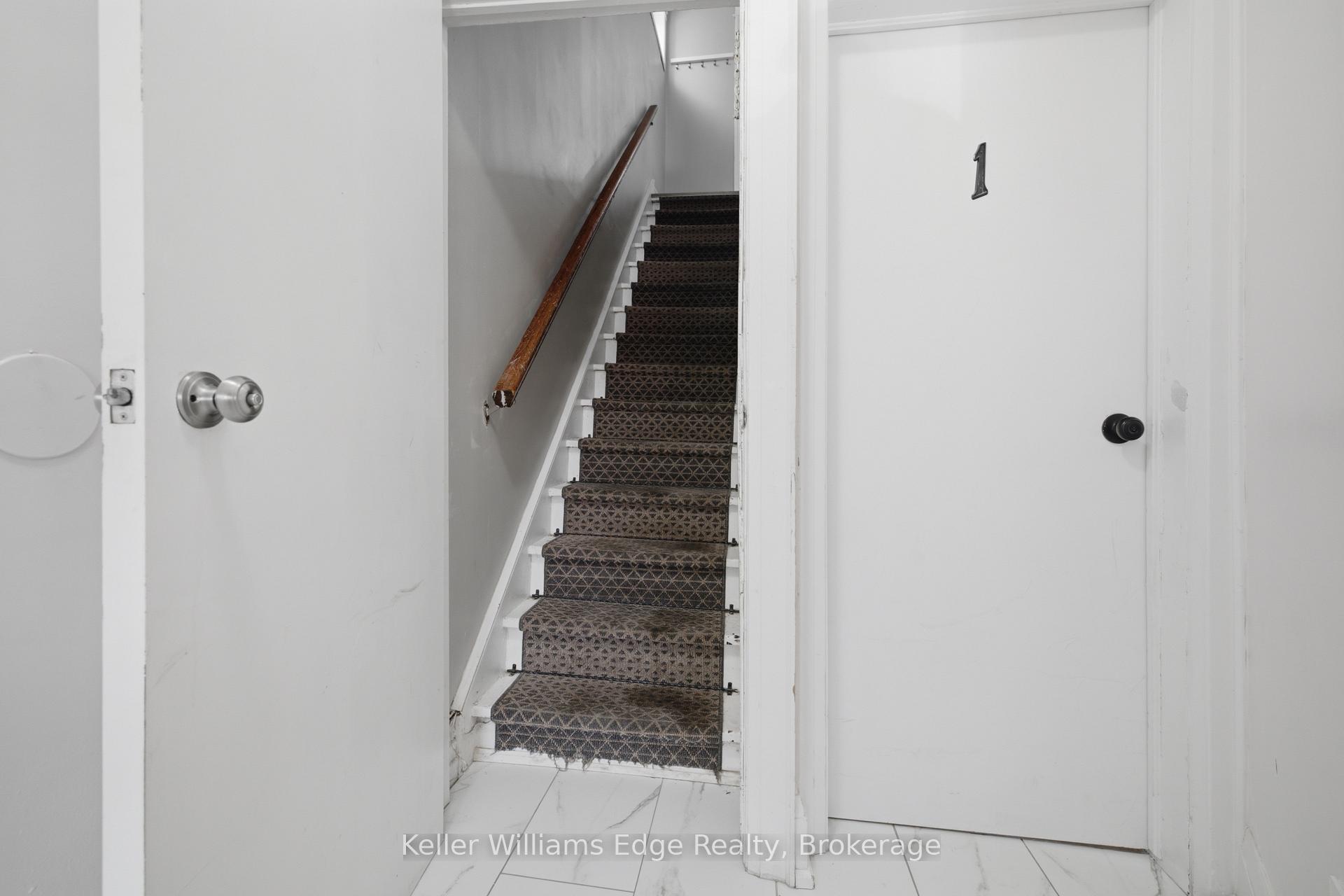 Photo 26 of 104 Rosslyn Avenue N, Hamilton, Crown Point — HOMEH
