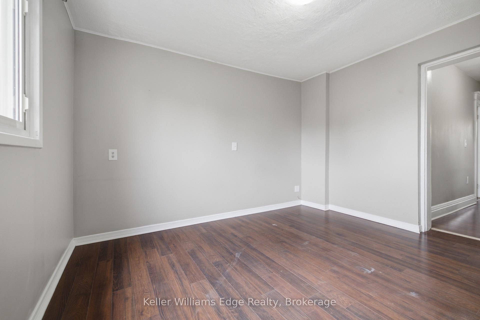 Photo 30 of 104 Rosslyn Avenue N, Hamilton, Crown Point — HOMEH