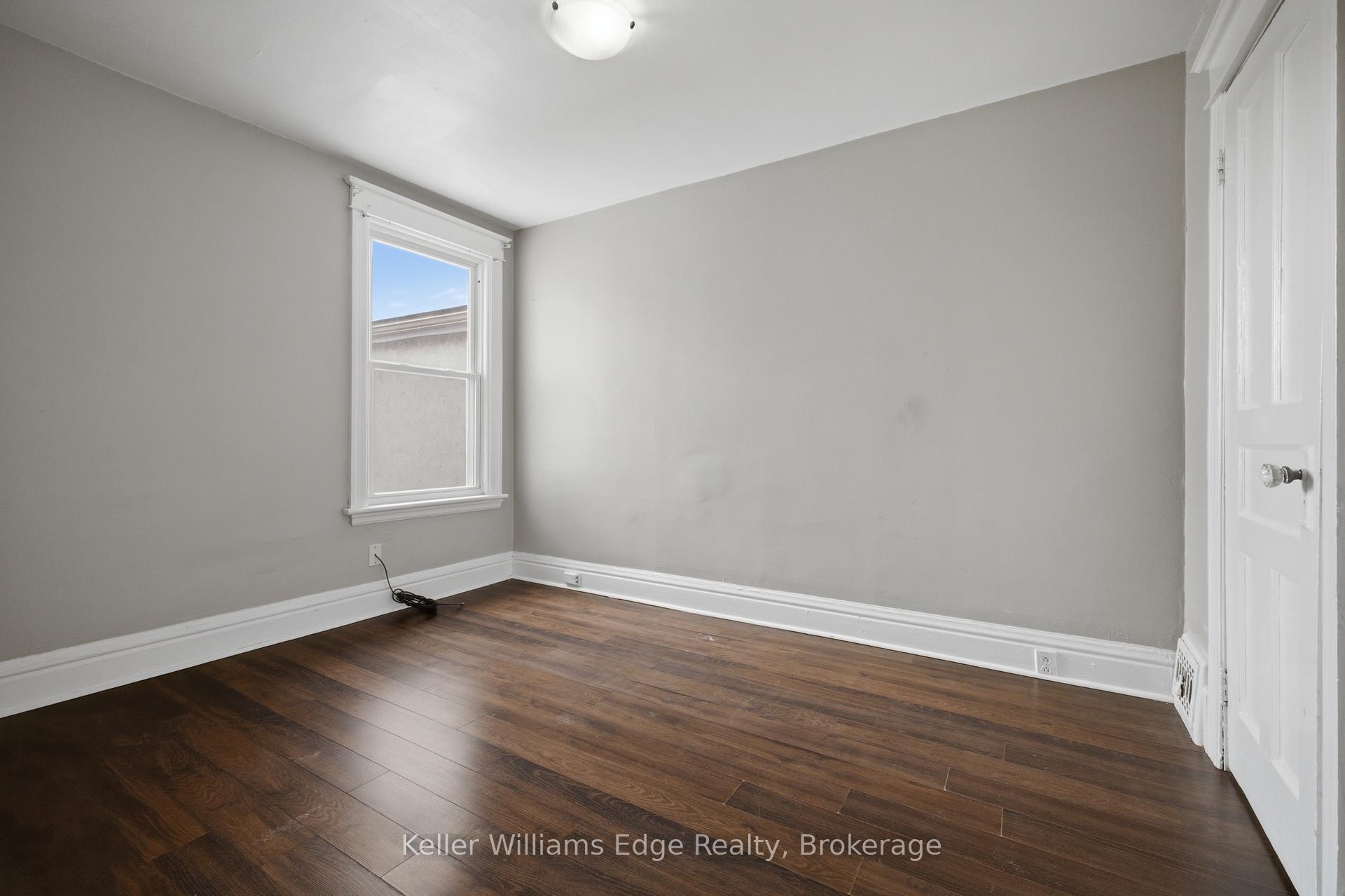 Photo 31 of 104 Rosslyn Avenue N, Hamilton, Crown Point — HOMEH